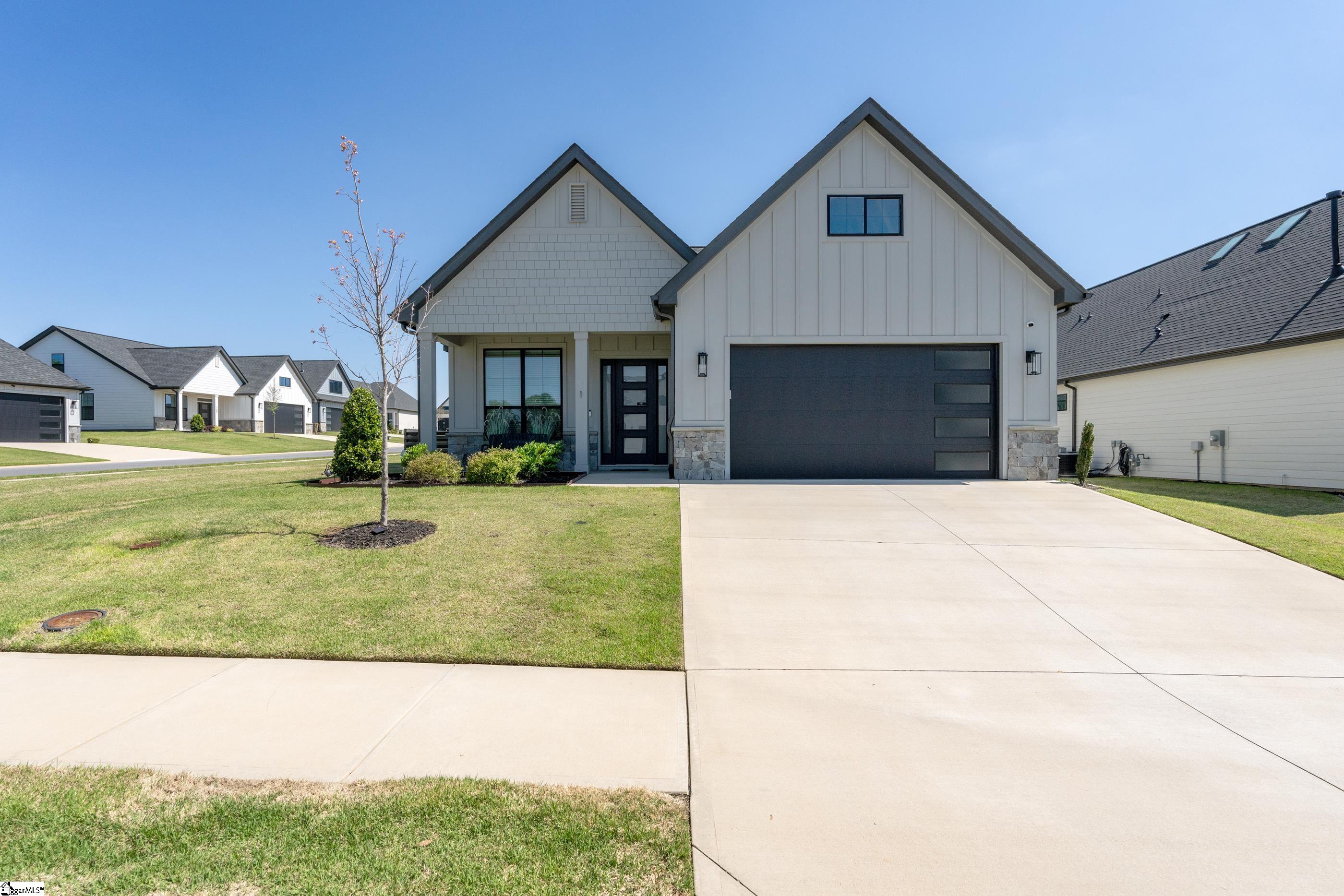 Simpsonville, South Carolina, 29680, United States, 4 Bedrooms Bedrooms, ,3 BathroomsBathrooms,Residential,For Sale,1925678