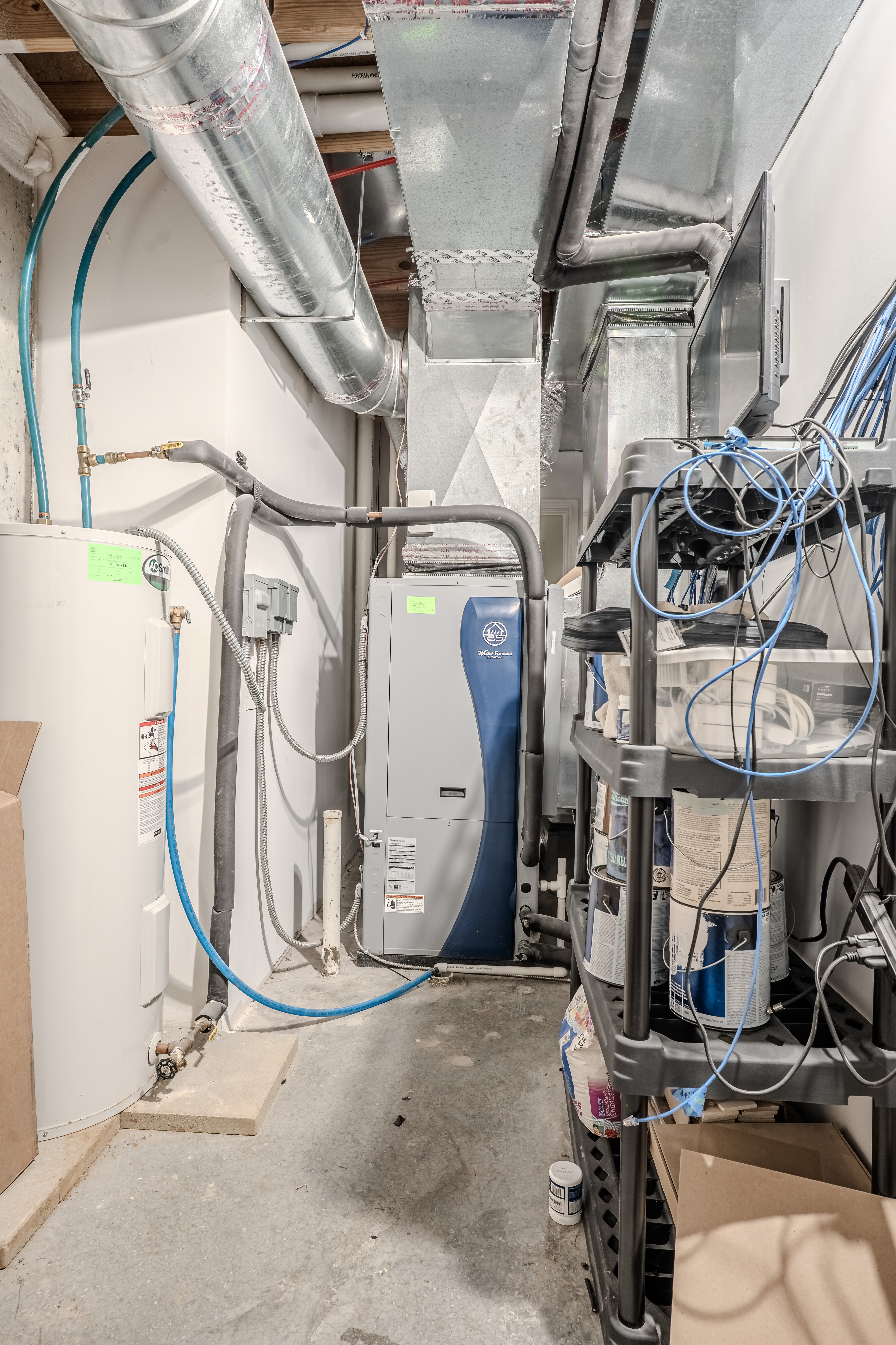 Frankfort, Kentucky, 40601, United States, 6 Bedrooms Bedrooms, ,3 BathroomsBathrooms,Residential,For Sale,2012095