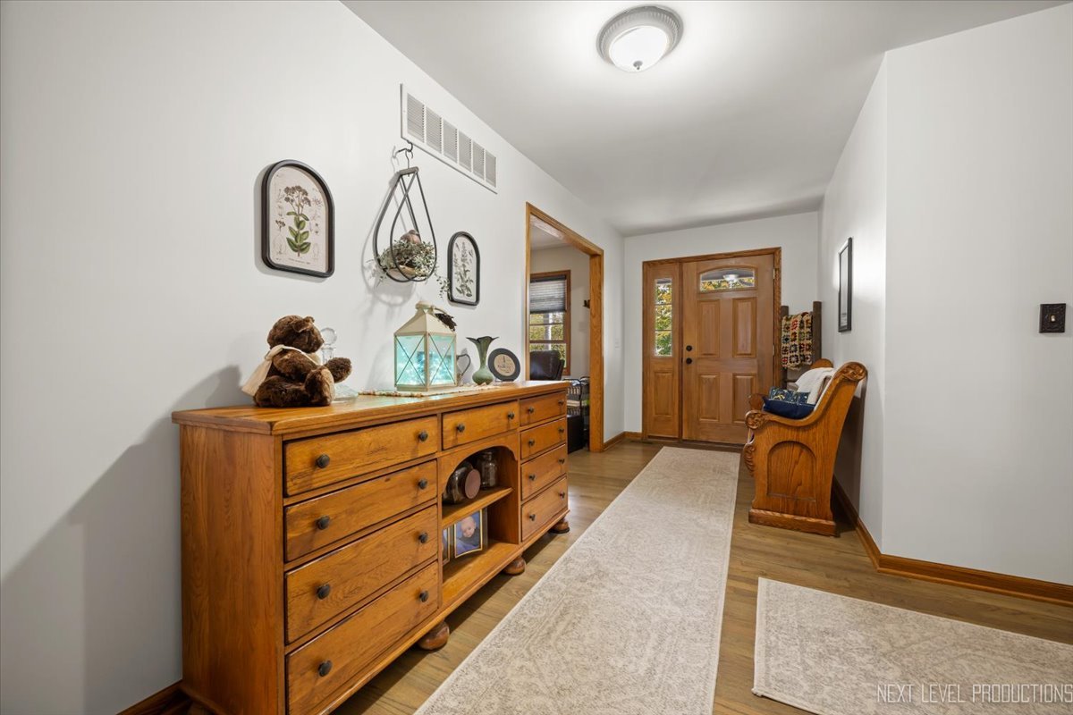 Leland, Illinois, 60531, United States, 3 Bedrooms Bedrooms, ,3 BathroomsBathrooms,Residential,For Sale,1980976