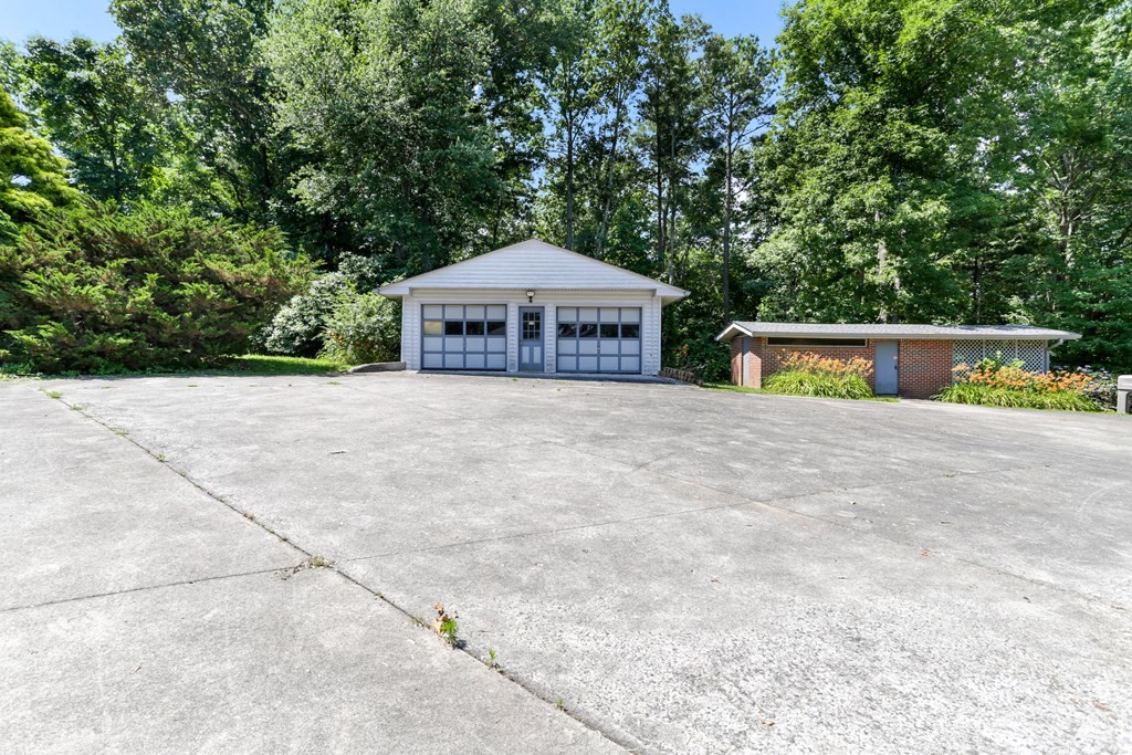 Blairsville, Georgia, 30512, United States, 4 Bedrooms Bedrooms, ,3 BathroomsBathrooms,Residential,For Sale,1930011
