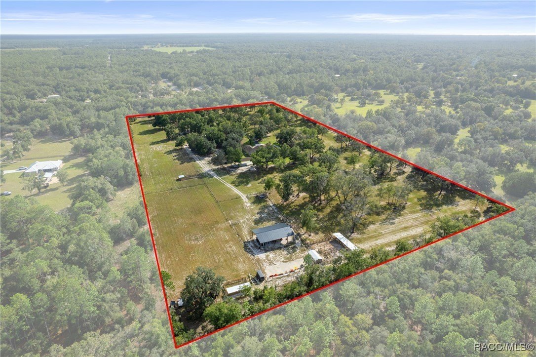 Crystal River, Florida, 34428, United States, 4 Bedrooms Bedrooms, ,4 BathroomsBathrooms,Residential,For Sale,1983688