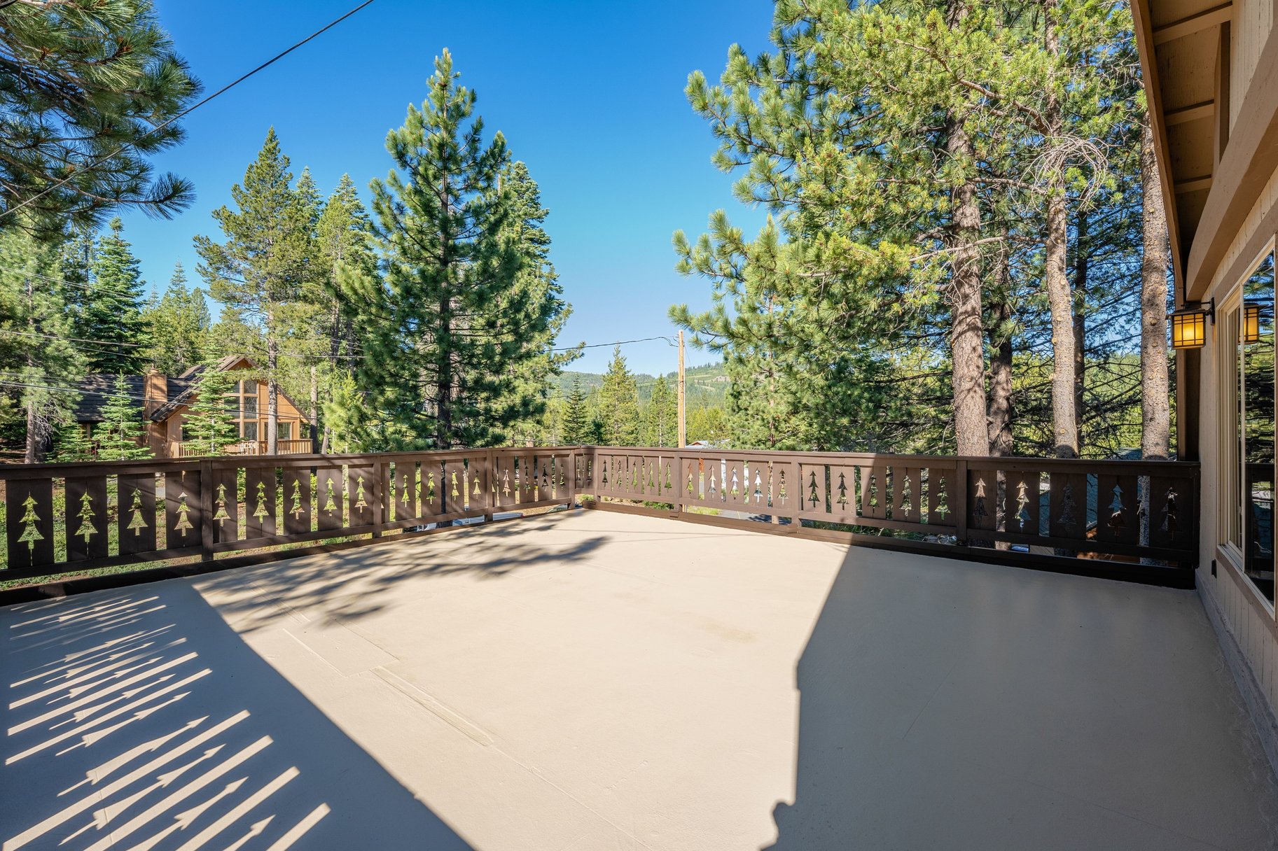  Updated Tahoe Donner retreat with a greenbelt setting - 物件實景