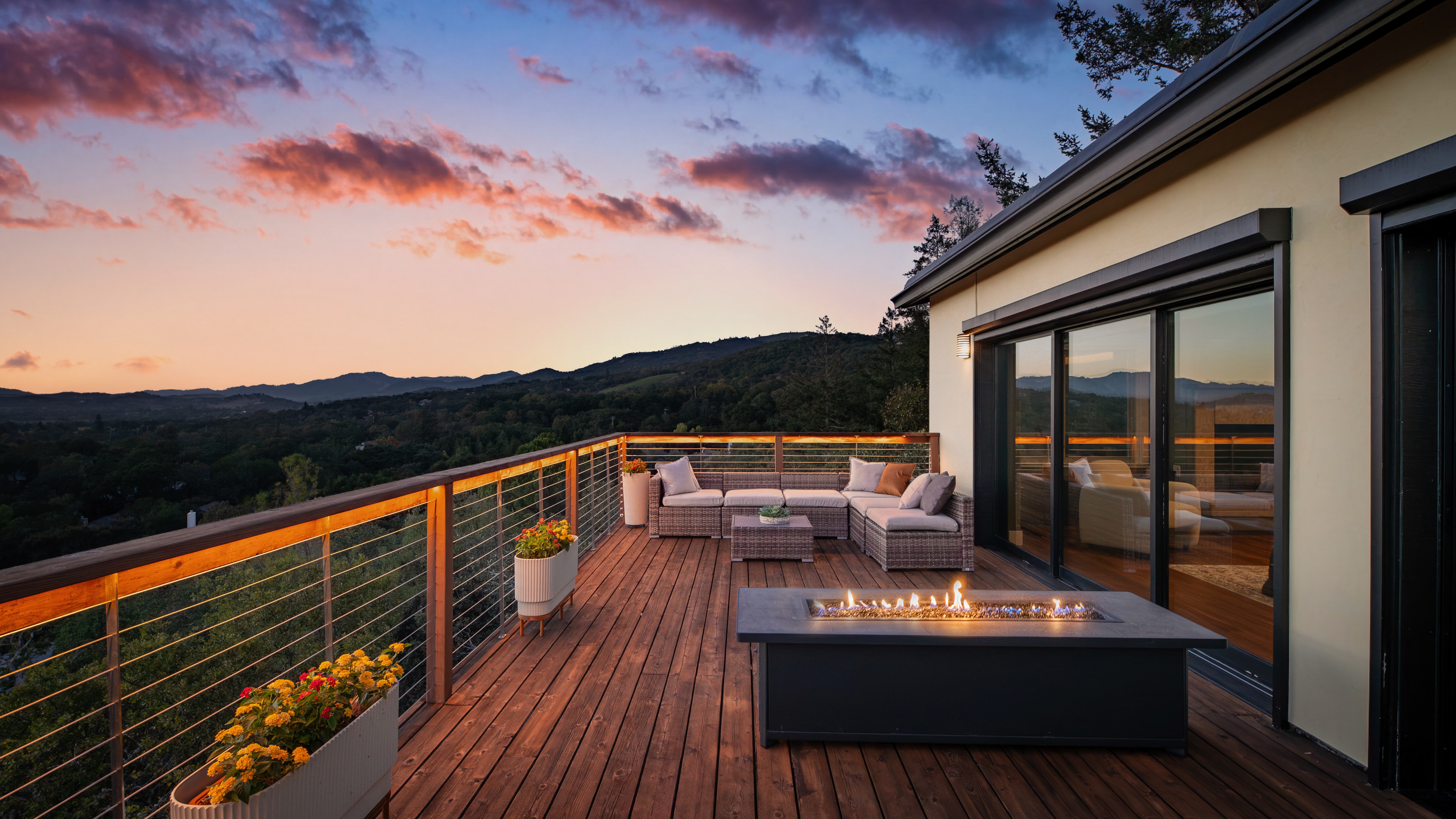  Panoramic Sonoma Views & Income-Producing ADU - 物件實景