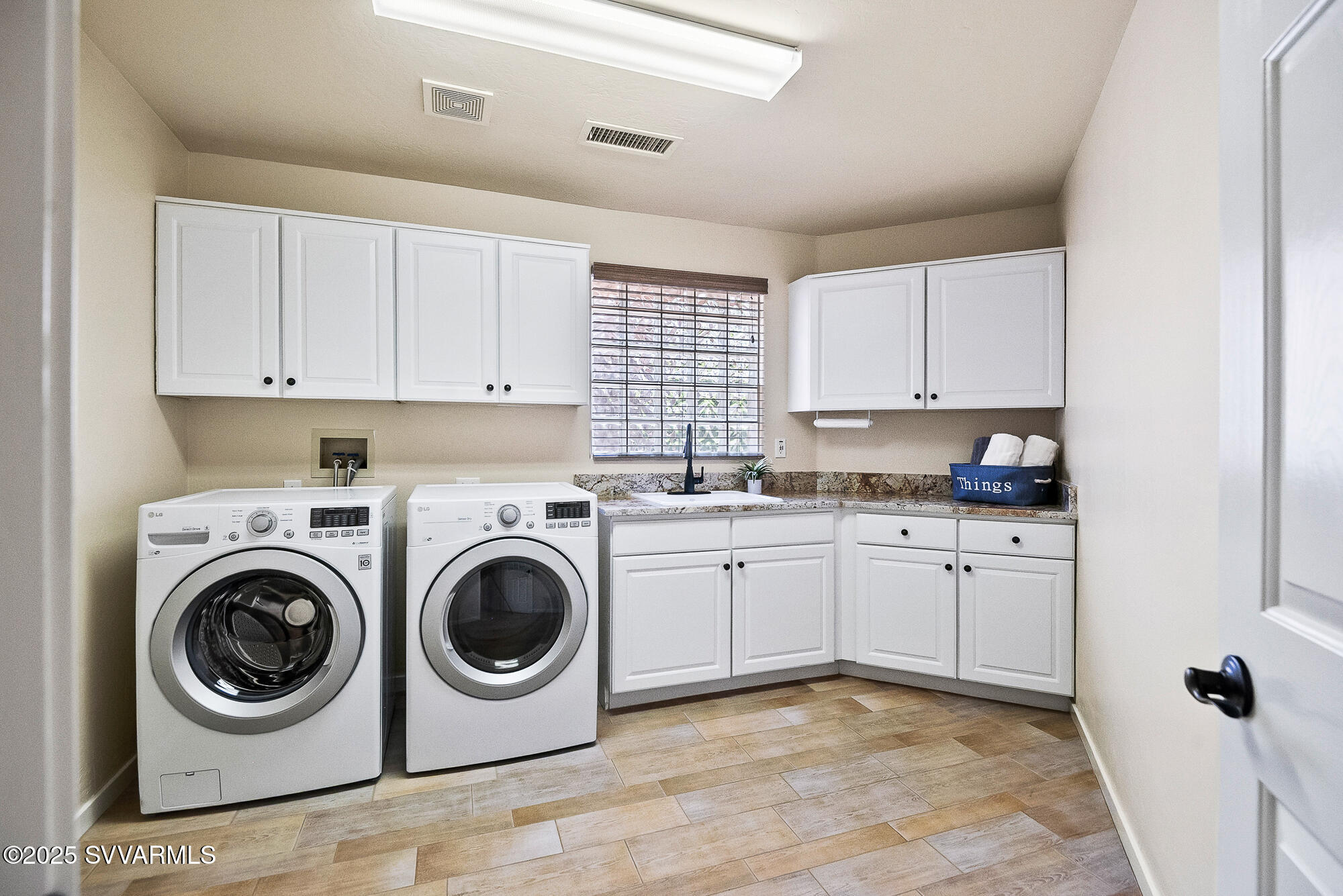 Sedona, Arizona, 86351, United States, 2 Bedrooms Bedrooms, ,2 BathroomsBathrooms,Residential,For Sale,1883707