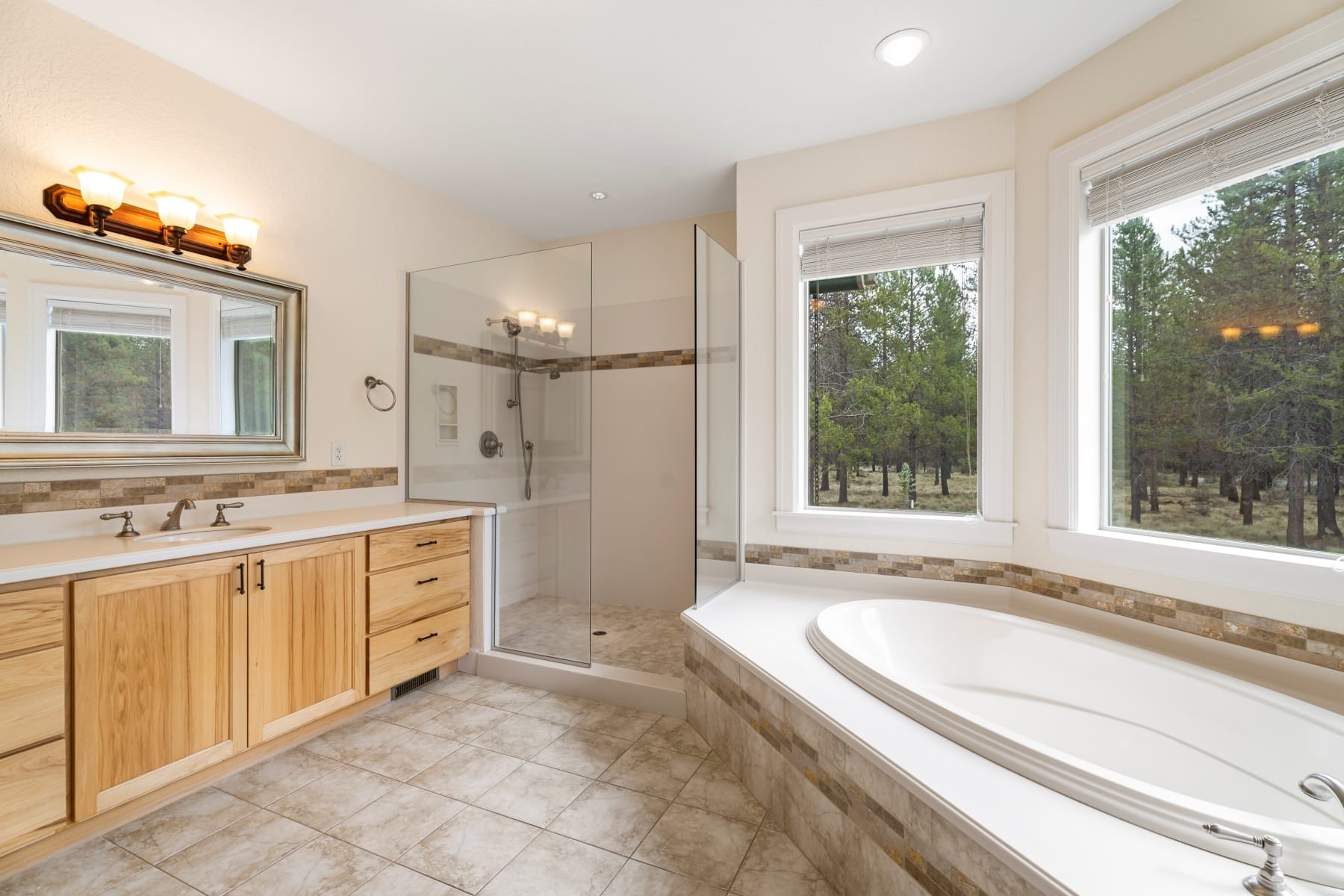  17045 Shawnee Circle Bend, OR 97707 - 物件實景
