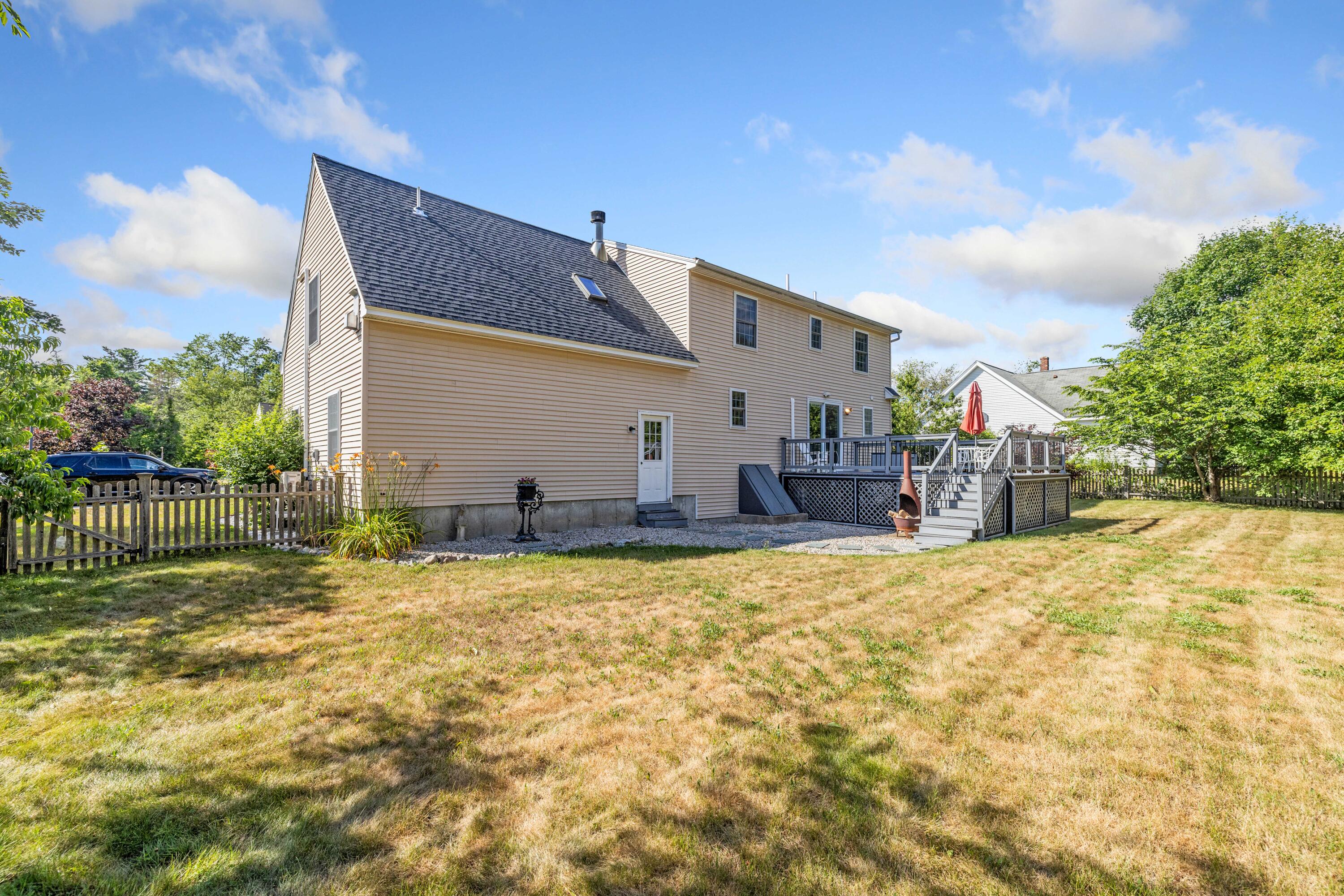 Kennebunk, Maine, 04043, United States, 4 Bedrooms Bedrooms, ,3 BathroomsBathrooms,Residential,For Sale,1901134