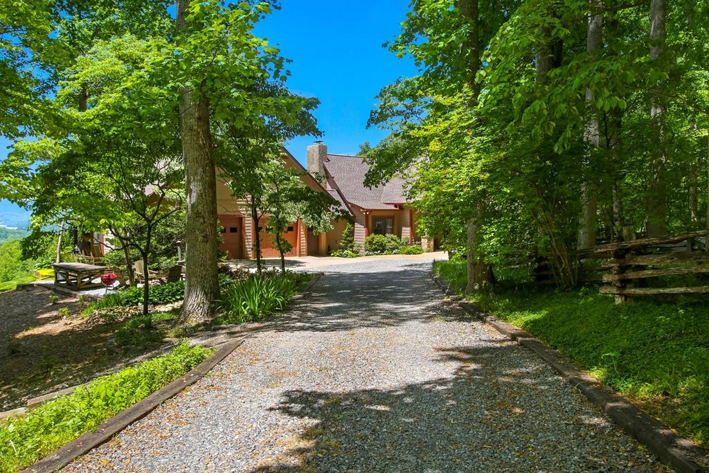 2899 Gribble Edwards Road, Hayesville, North Carolina, 28904, United States, 4 Bedrooms Bedrooms, ,5 BathroomsBathrooms,Residential,For Sale,2899 Gribble Edwards Road,1478063