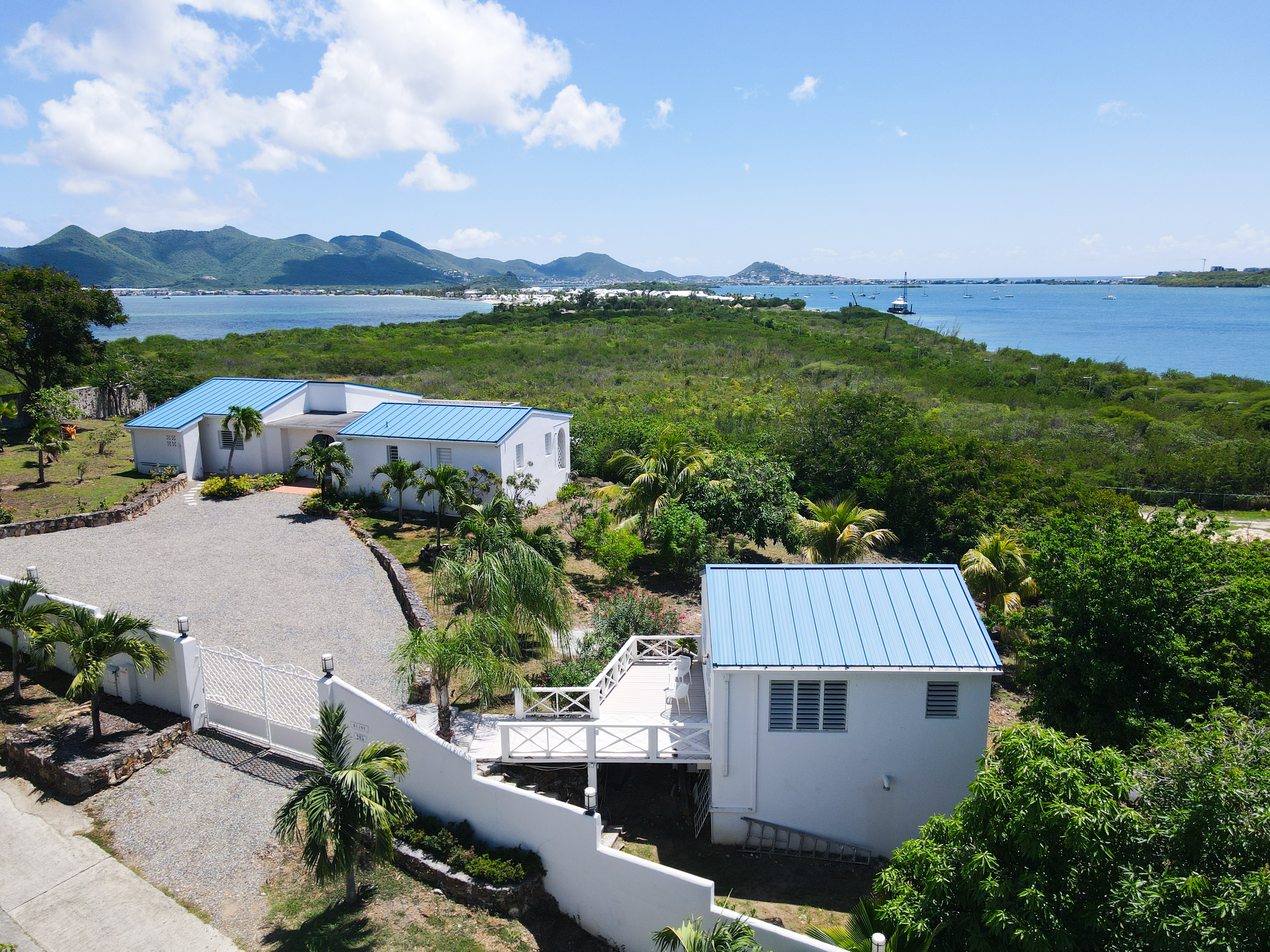  3 Bedroom Ocean View Villa Near Baie Rouge Beach - 物件實景