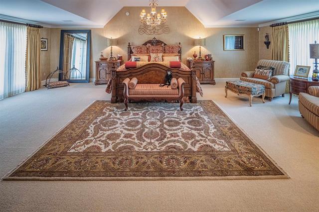 Dover, New Hampshire, 03820, United States, 3 Bedrooms Bedrooms, ,4 BathroomsBathrooms,Residential,For Sale,1926257