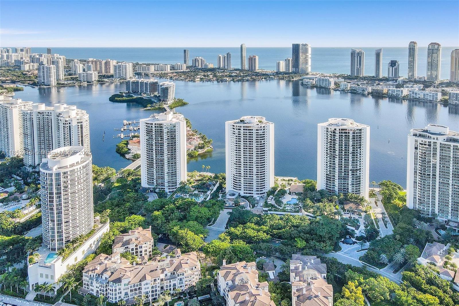 Aventura, Florida, 33160, United States, 2 Bedrooms Bedrooms, ,2 BathroomsBathrooms,Residential,For Sale,1908506