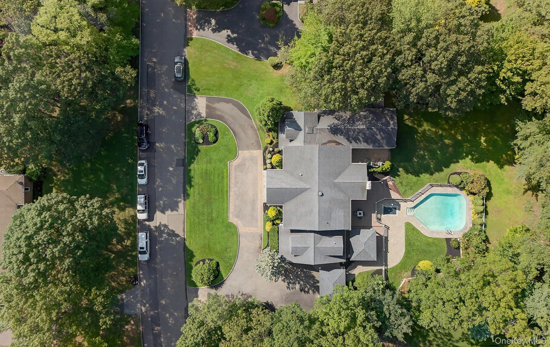 Woodbury, New York, 11797, United States, 5 Bedrooms Bedrooms, ,6 BathroomsBathrooms,Residential,For Sale,1918098