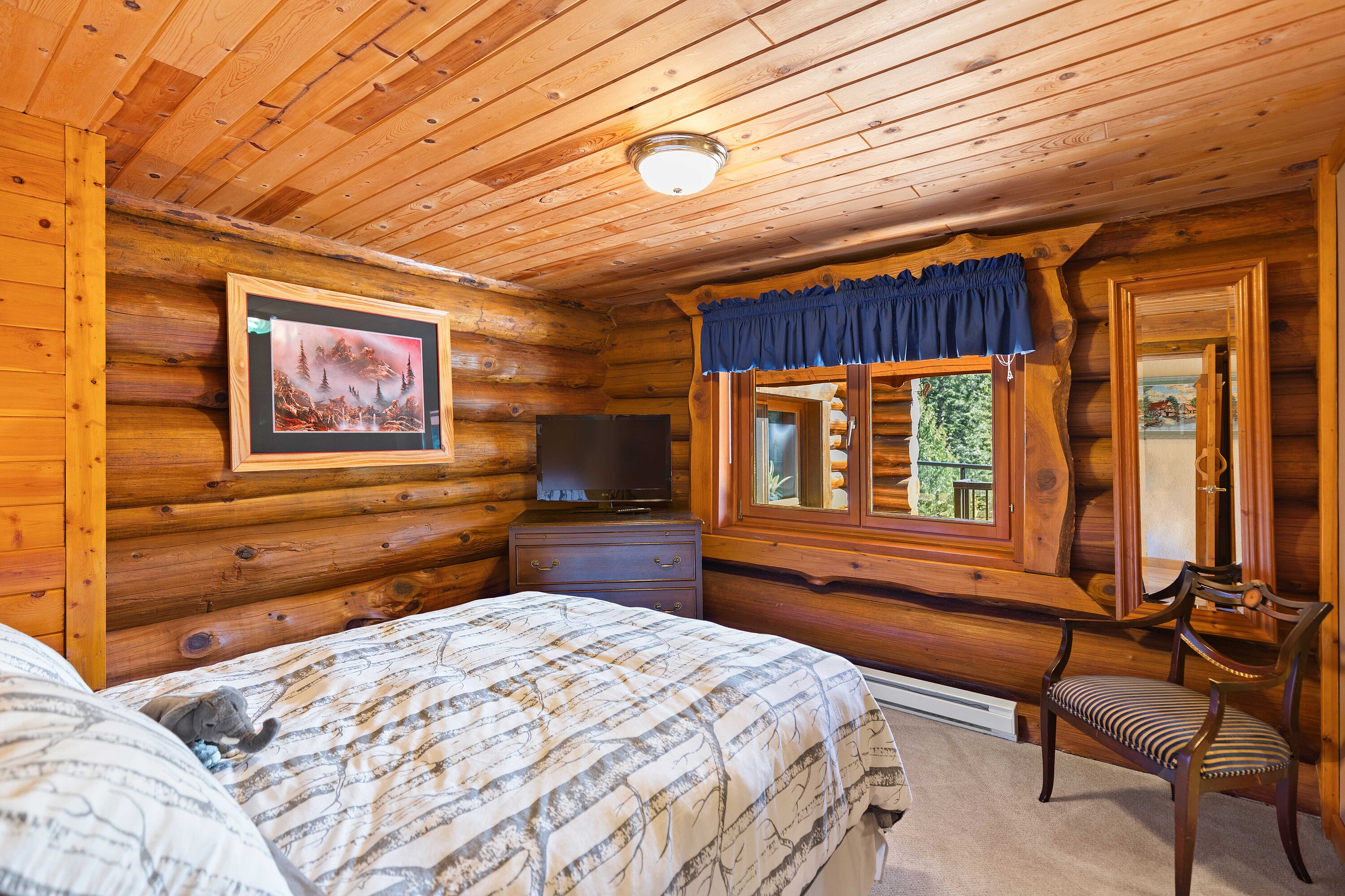  West Coast Cedar Log Home - 物件實景