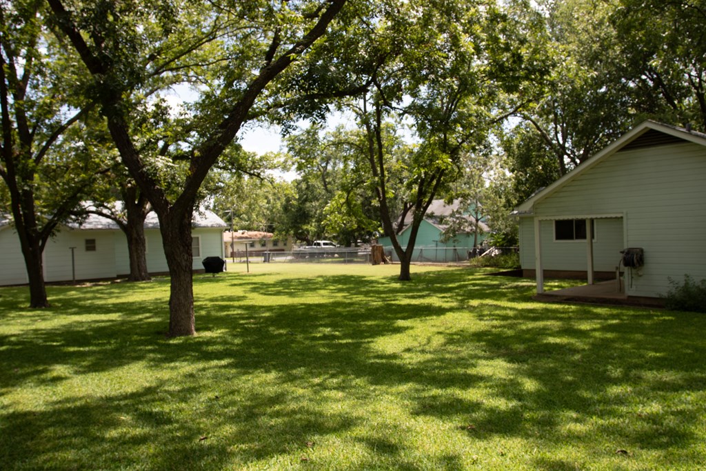 Fredericksburg, Texas, 78624, United States, 3 Bedrooms Bedrooms, ,4 BathroomsBathrooms,Residential,For Sale,1983806