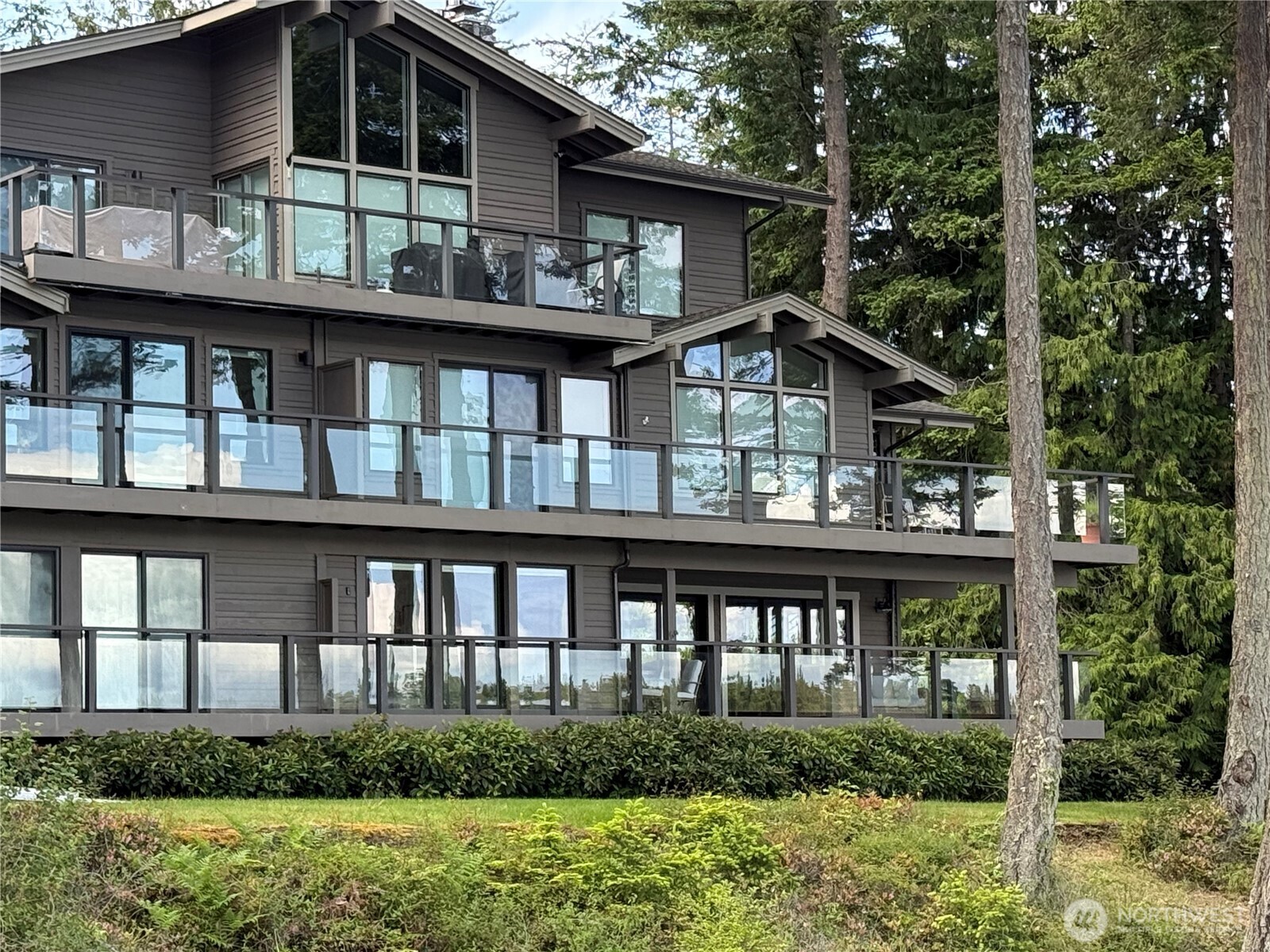 Friday Harbor, Washington, 98250, United States, 2 Bedrooms Bedrooms, ,1 BathroomBathrooms,Residential,For Sale,1829489