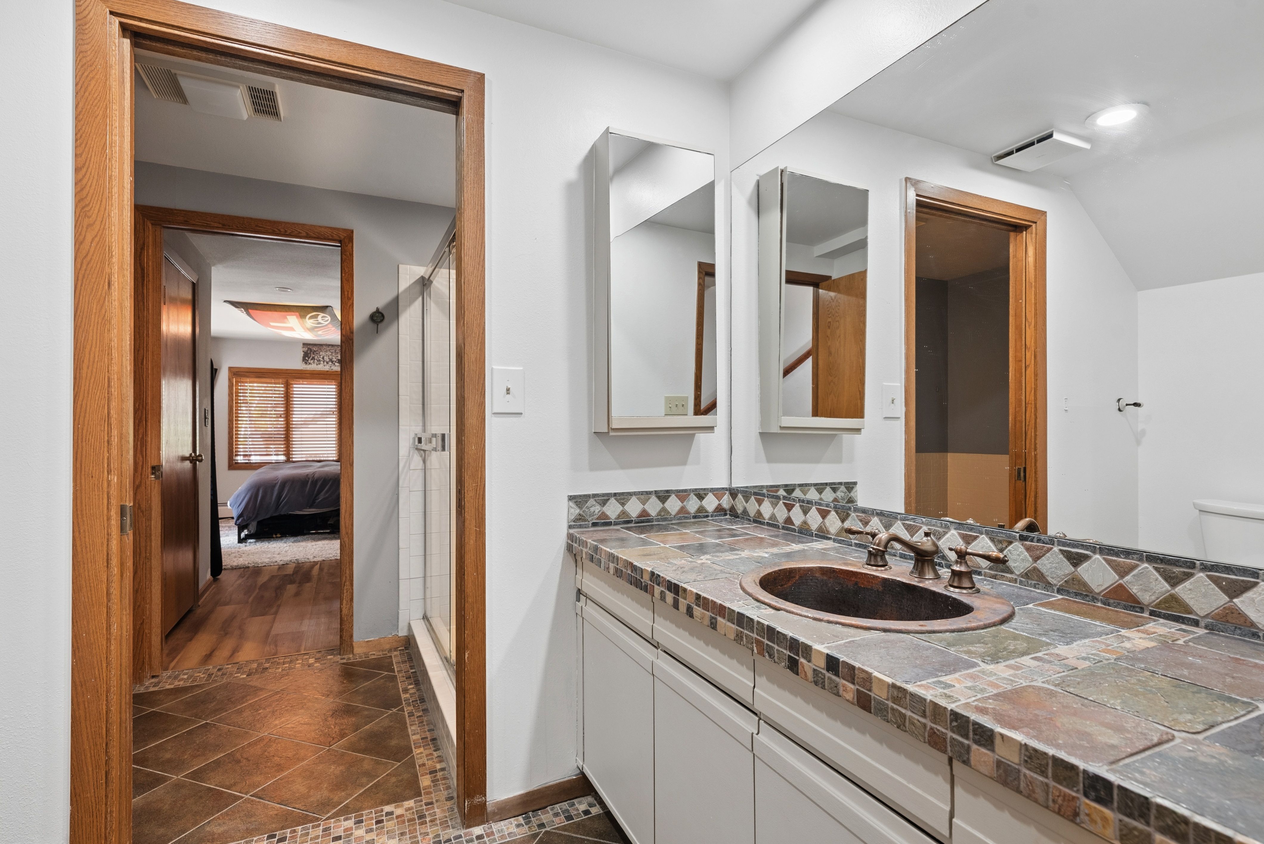  Beautiful Genesee Home With Over 4,500 Finished Sq Ft with Walk Out Basement - 物件實景