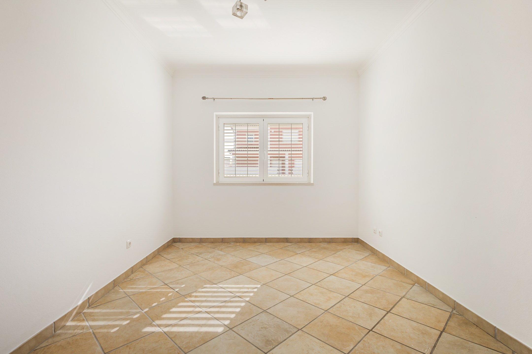 Sintra, Lisbon, 2705-605, PT, 4 Bedrooms Bedrooms, ,3 BathroomsBathrooms,Residential,For Sale,1793258