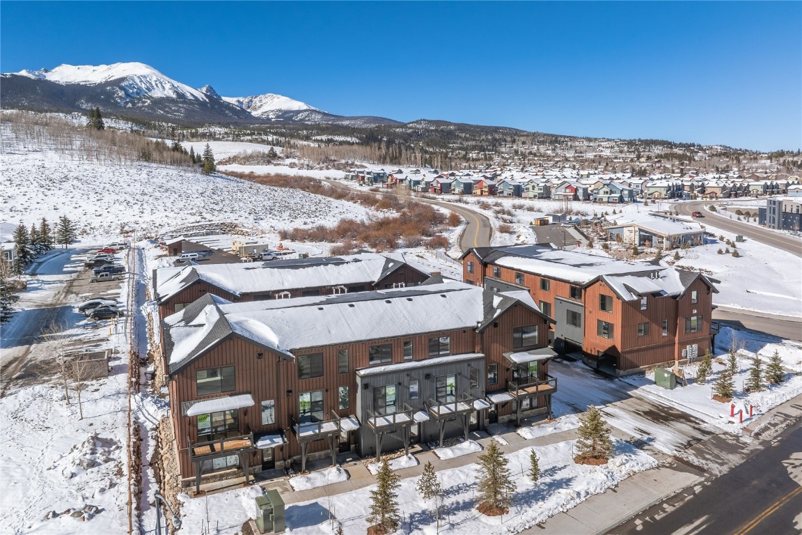 Silverthorne, Colorado, 80498, United States, 2 Bedrooms Bedrooms, ,2 BathroomsBathrooms,Residential,For Sale,1989291