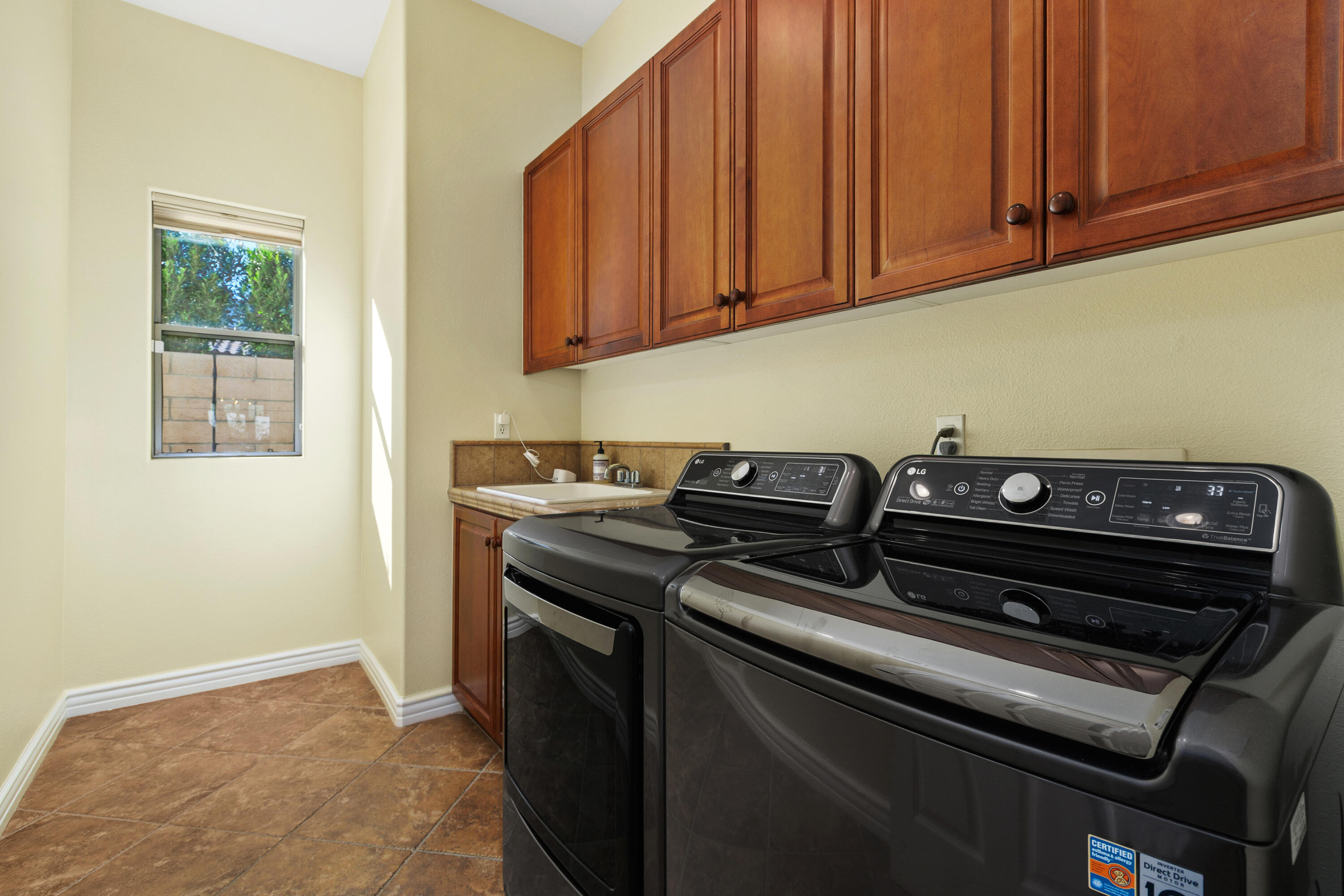 La Quinta, California, 92253, United States, 4 Bedrooms Bedrooms, ,4 BathroomsBathrooms,Residential,For Sale,2002150