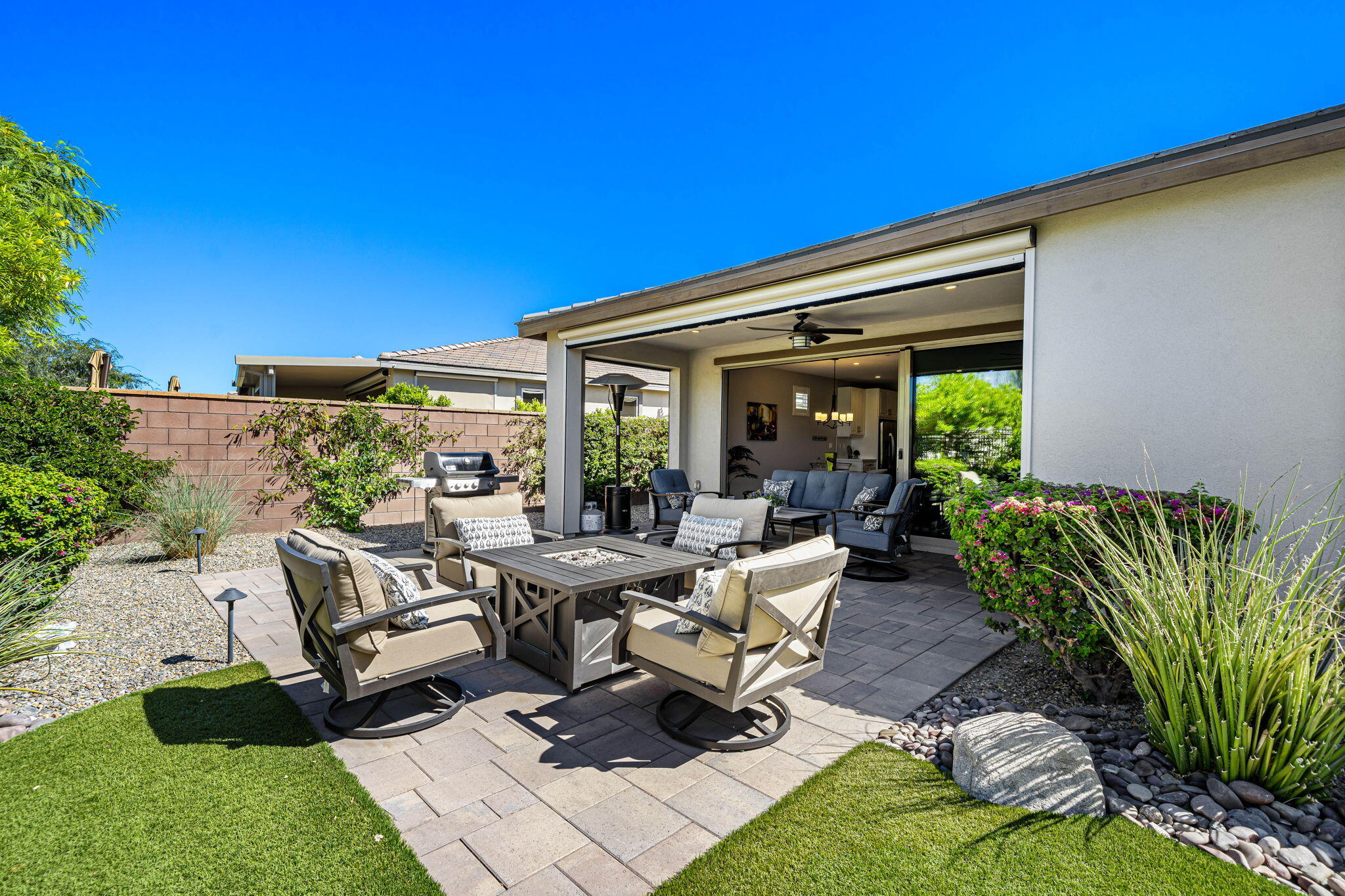 Indio, California, 92201, United States, 2 Bedrooms Bedrooms, ,2 BathroomsBathrooms,Residential,For Sale,1906875