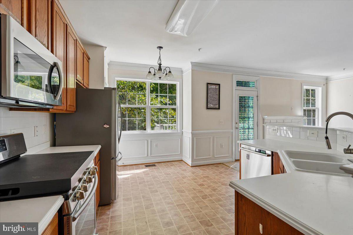 Herndon, Virginia, 20171, United States, 3 Bedrooms Bedrooms, ,3 BathroomsBathrooms,Residential,For Sale,2049064