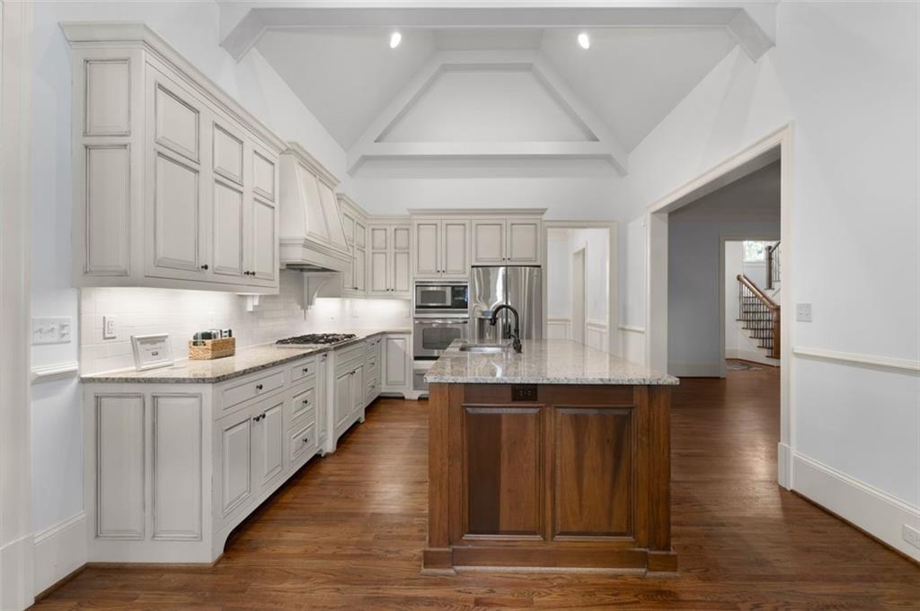 Decatur, Georgia, 30033, United States, 4 Bedrooms Bedrooms, ,4 BathroomsBathrooms,Residential,For Sale,1989134