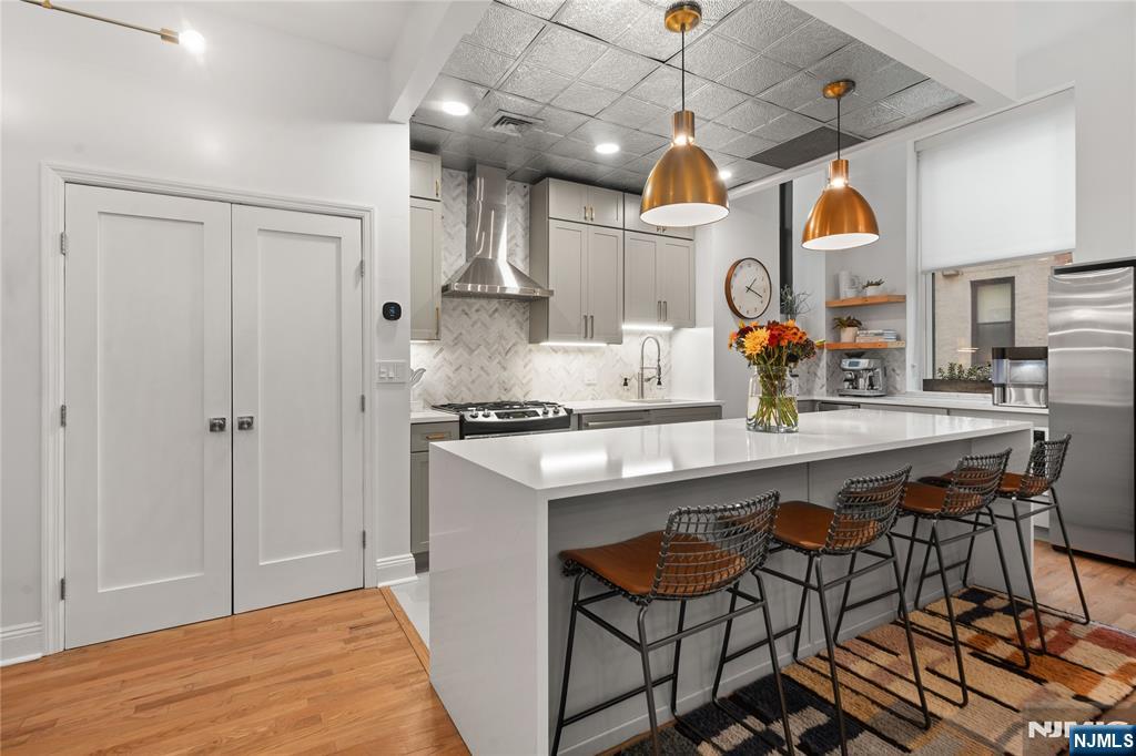Jersey City, New Jersey, 07302, United States, 1 Bedroom Bedrooms, ,2 BathroomsBathrooms,Residential,For Sale,1950964