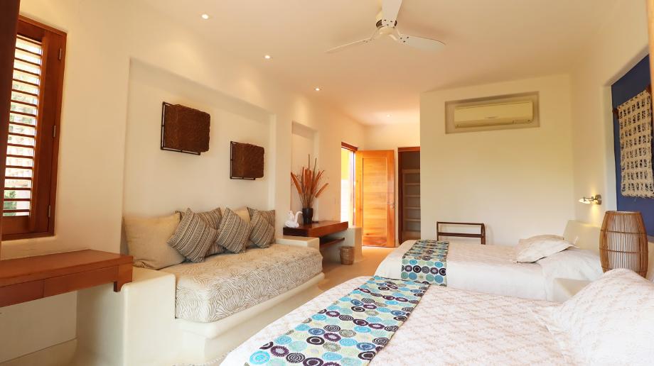 Zihuatanejo de Azueta, Guerrero, 40884, Mexico, 6 Bedrooms Bedrooms, ,10 BathroomsBathrooms,Residential,For Sale,1686440