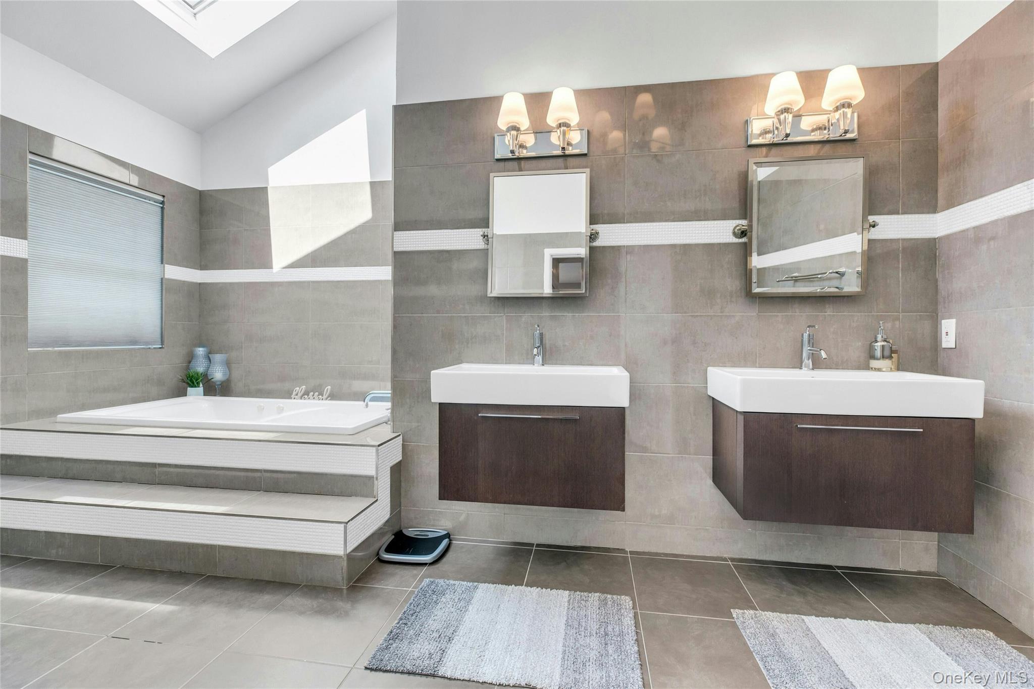  18 Daisy Court, Farmingdale, NY, 11735 - 物件實景