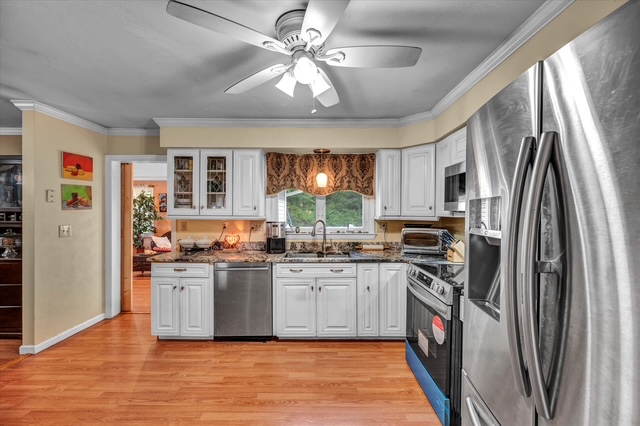 West Haven, Connecticut, 06516, United States, 4 Bedrooms Bedrooms, ,2 BathroomsBathrooms,Residential,For Sale,1981811