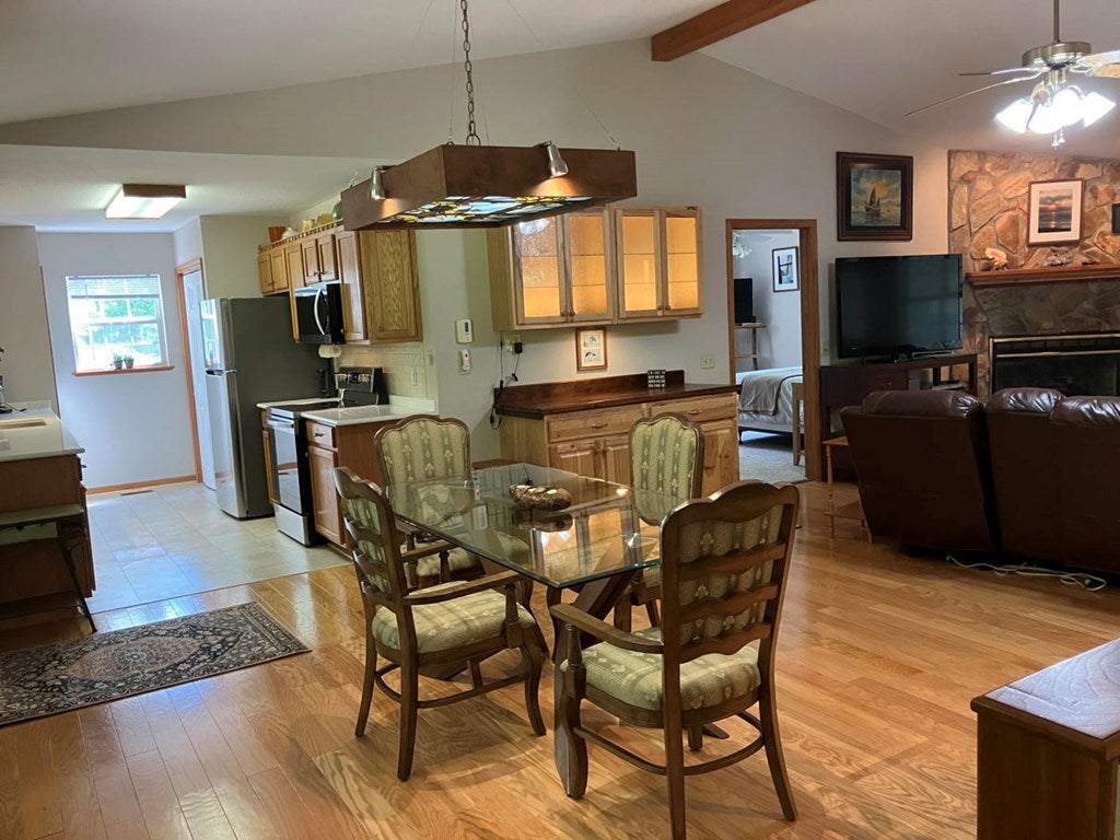 Young Harris, Georgia, 30582, United States, 3 Bedrooms Bedrooms, ,3 BathroomsBathrooms,Residential,For Sale,1847113