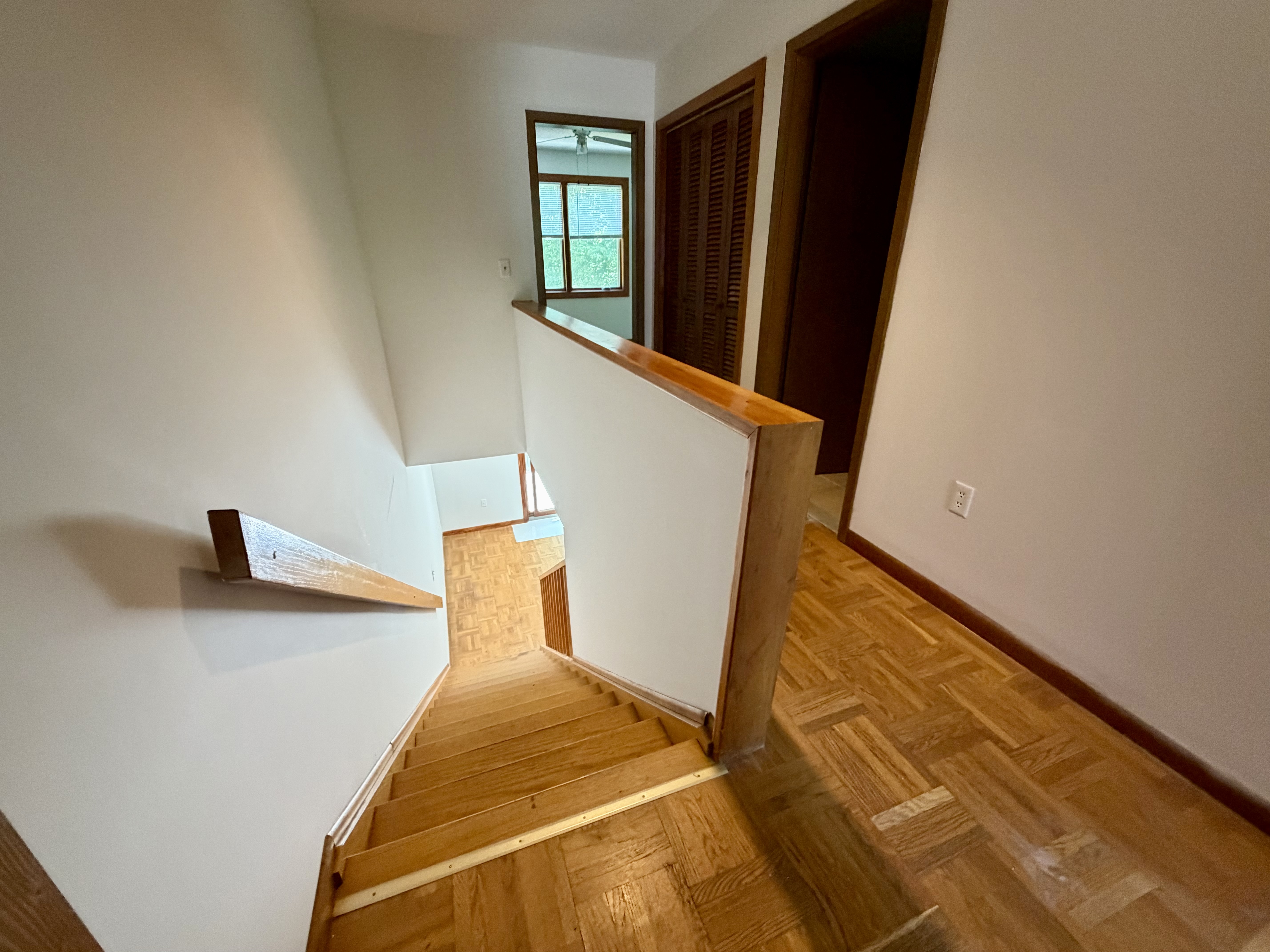  Groton Townhouse - 物件實景