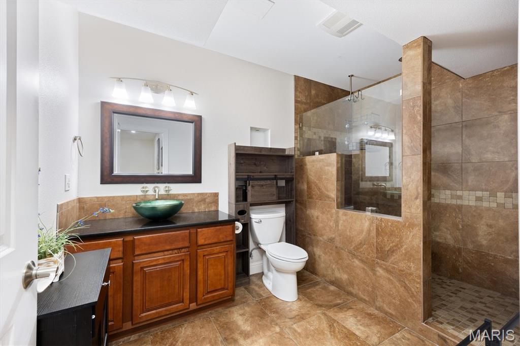 O'fallon, Illinois, 62269, United States, 4 Bedrooms Bedrooms, ,4 BathroomsBathrooms,Residential,For Sale,1988009