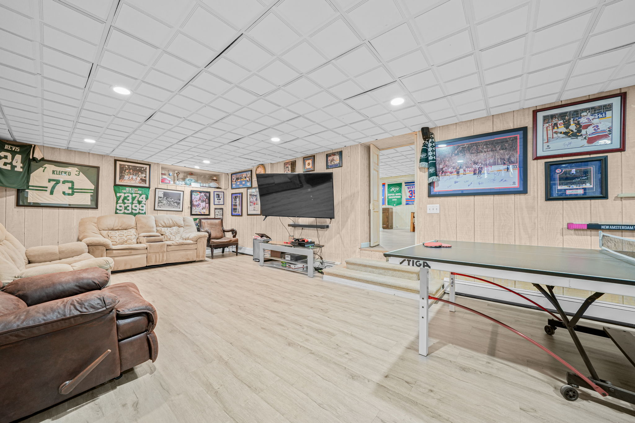 Montville, New Jersey, 07045, United States, 4 Bedrooms Bedrooms, ,3 BathroomsBathrooms,Residential,For Sale,1978325