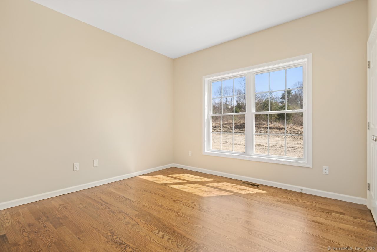 Bristol, Connecticut, 06010, United States, 3 Bedrooms Bedrooms, ,2 BathroomsBathrooms,Residential,For Sale,1926170