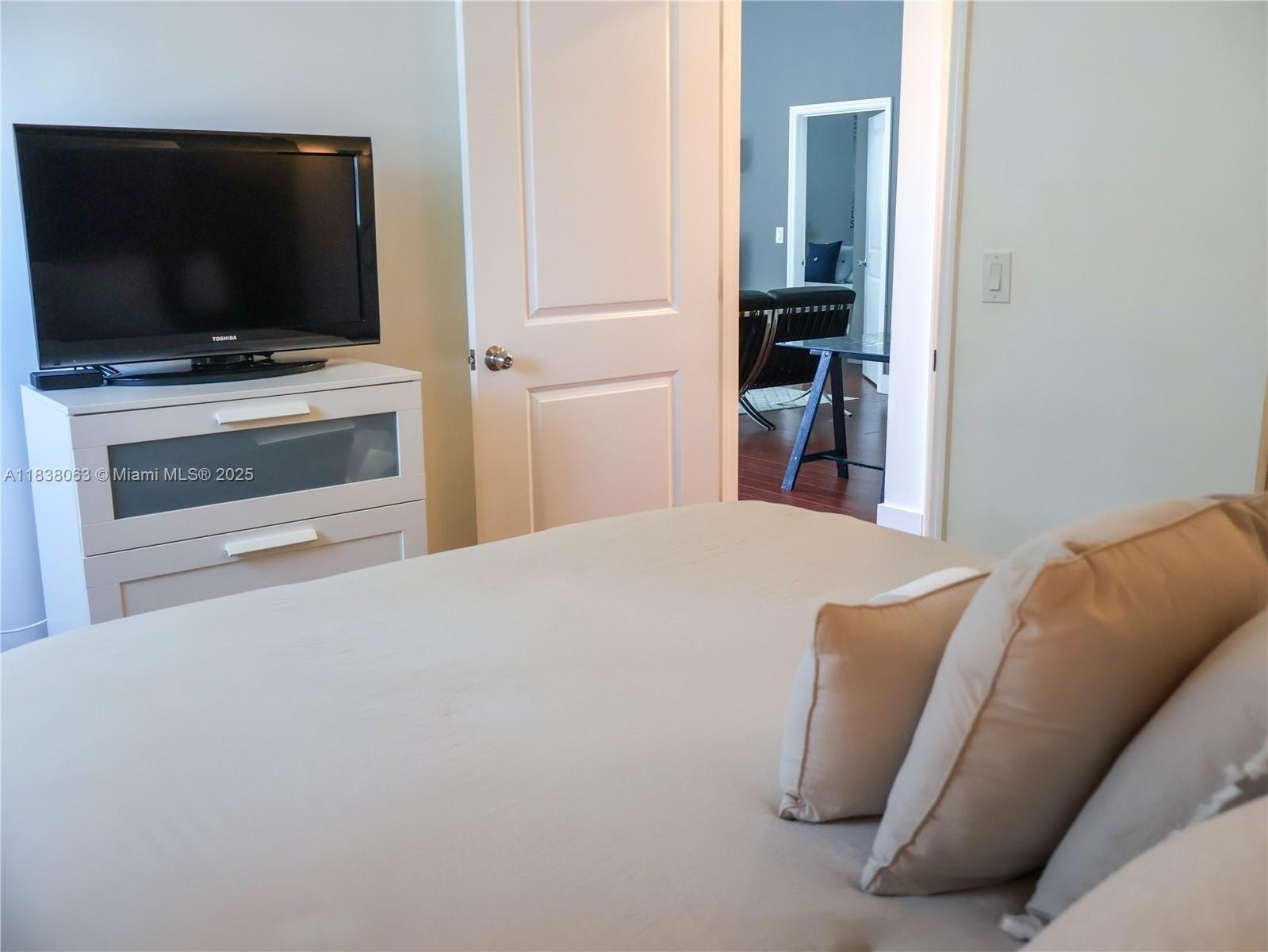 Miami, Florida, 33130, United States, 2 Bedrooms Bedrooms, ,2 BathroomsBathrooms,Residential,For Sale,1936974