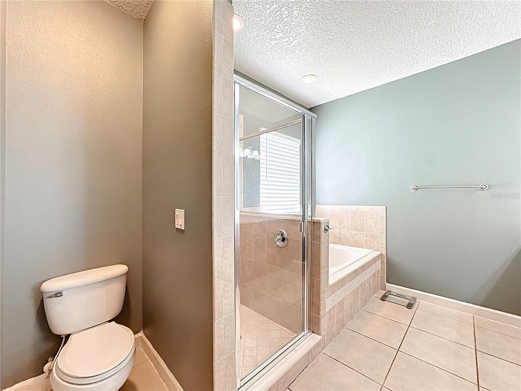 Oviedo, Florida, 32765, United States, 5 Bedrooms Bedrooms, ,3 BathroomsBathrooms,Residential,For Sale,1903894