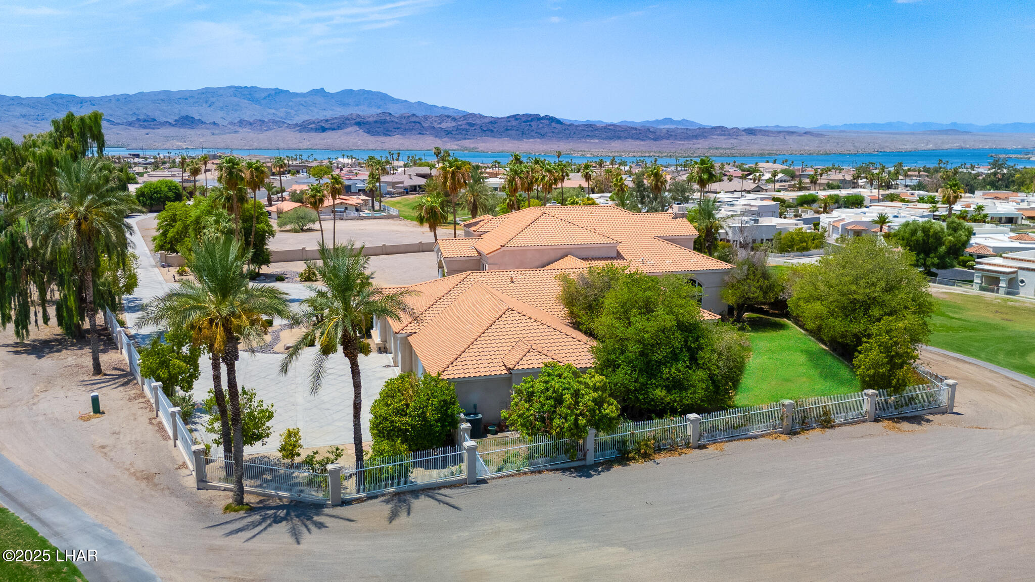 Lake Havasu City, Arizona, 86406, United States, 4 Bedrooms Bedrooms, ,2 BathroomsBathrooms,Residential,For Sale,1901337