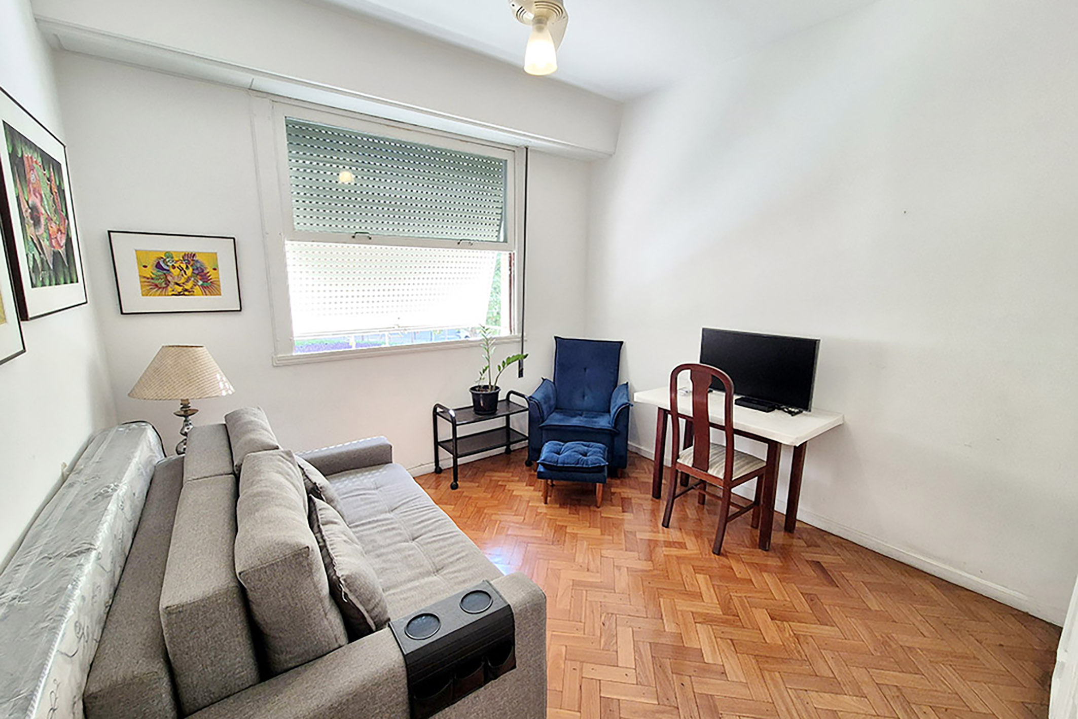  Apartment with a Generous Floor Plan on Praça Eugênio Jardim - 物件實景