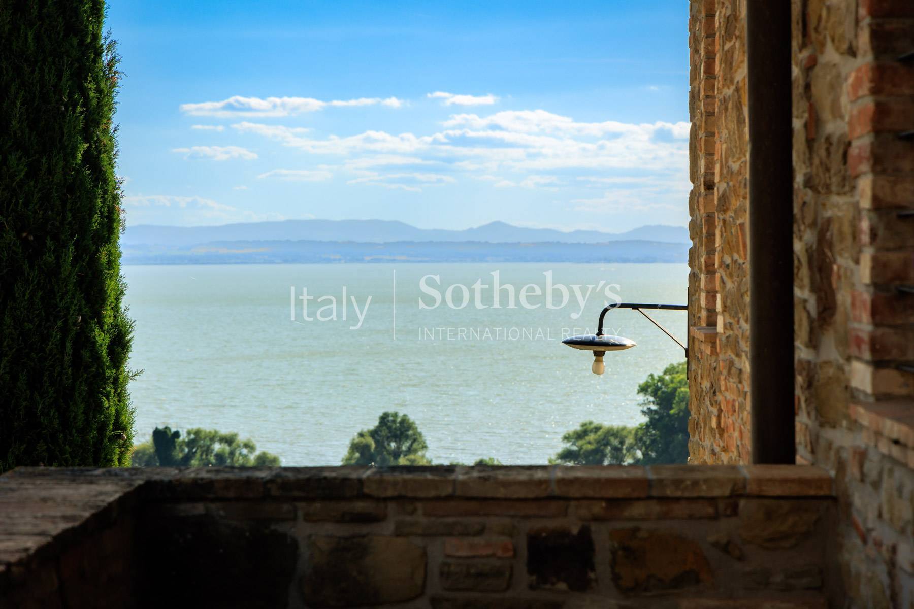  Esquisite villa with breathtaking view on the Lake Trasimeno - 物件實景