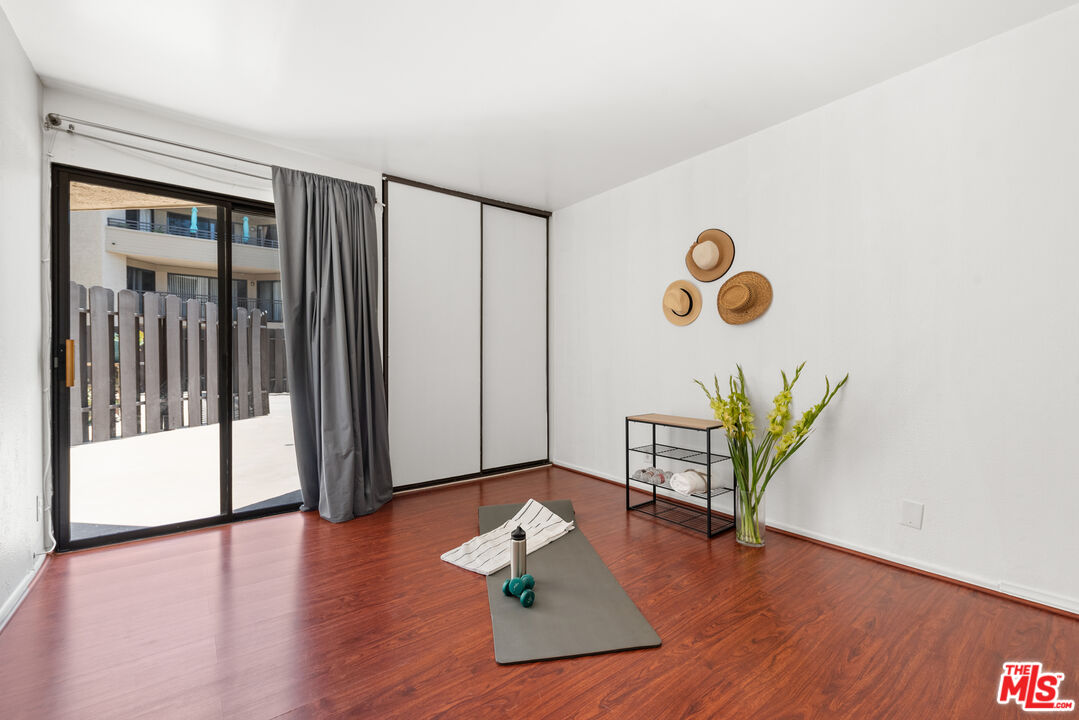 Los Angeles, California, 90042, United States, 2 Bedrooms Bedrooms, ,1 BathroomBathrooms,Residential,For Sale,1908297