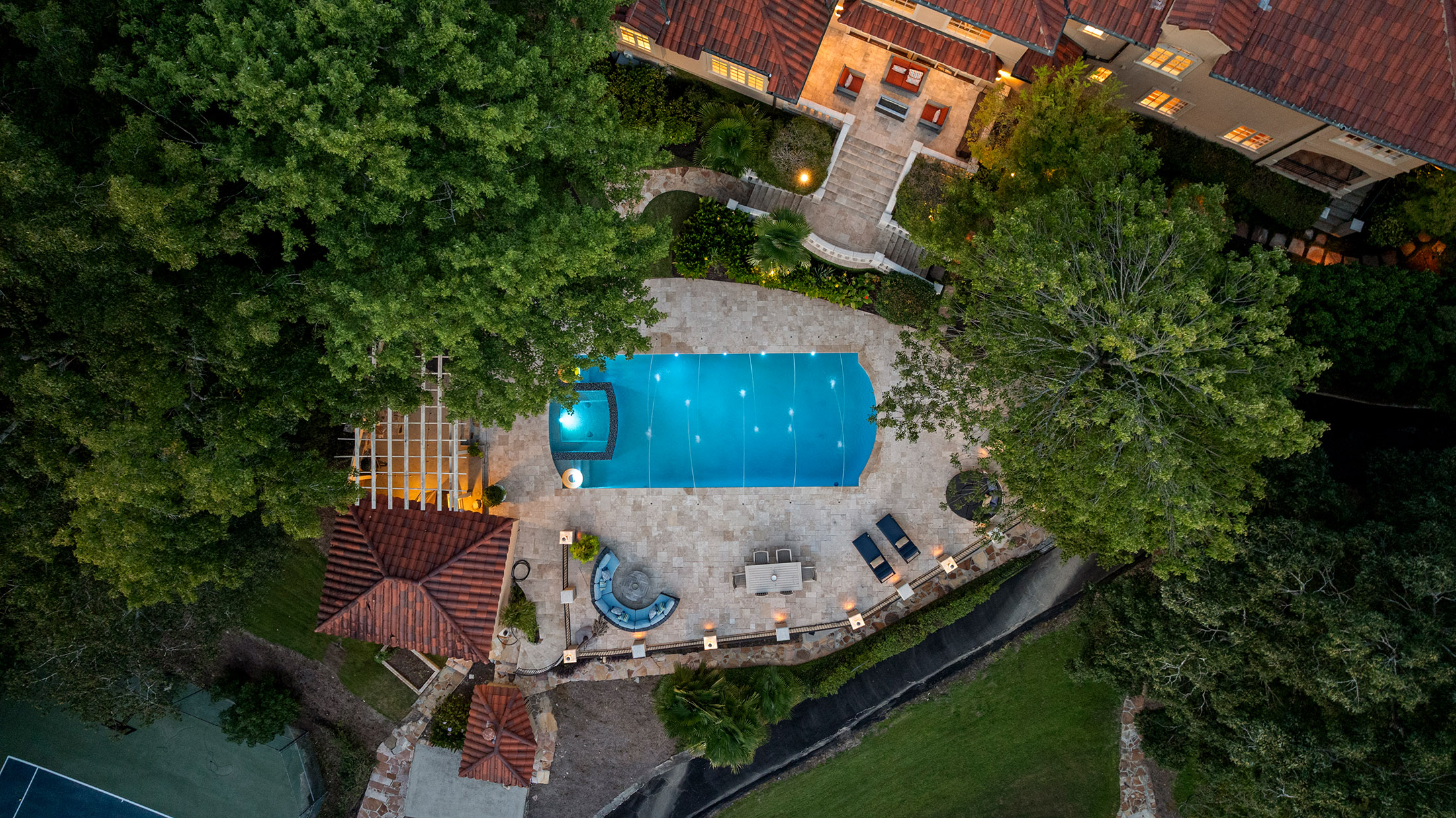  Remarkable Spanish-style Estate on 3.8+/- Private Acres - 物件實景