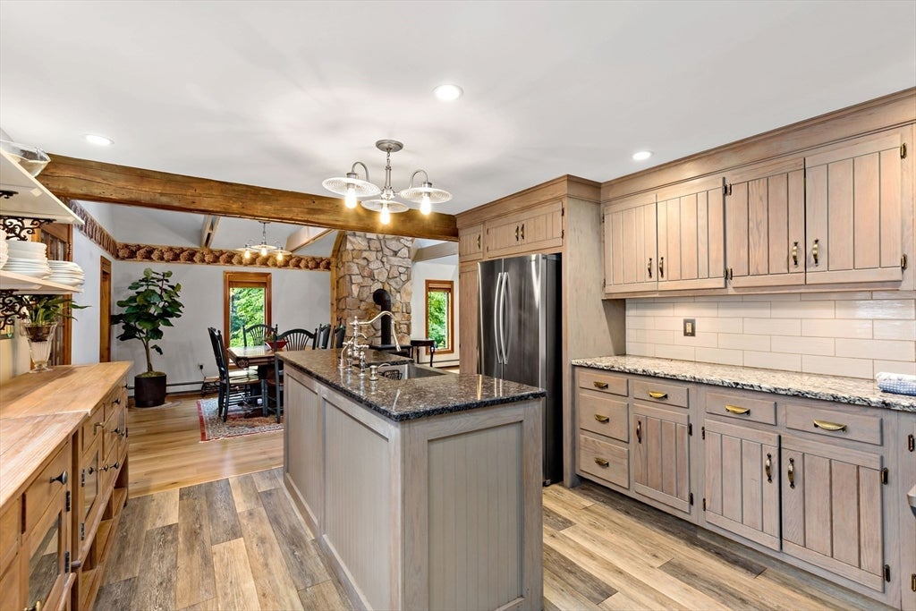 Kingston, Massachusetts, 02364, United States, 3 Bedrooms Bedrooms, ,2 BathroomsBathrooms,Residential,For Sale,1975778