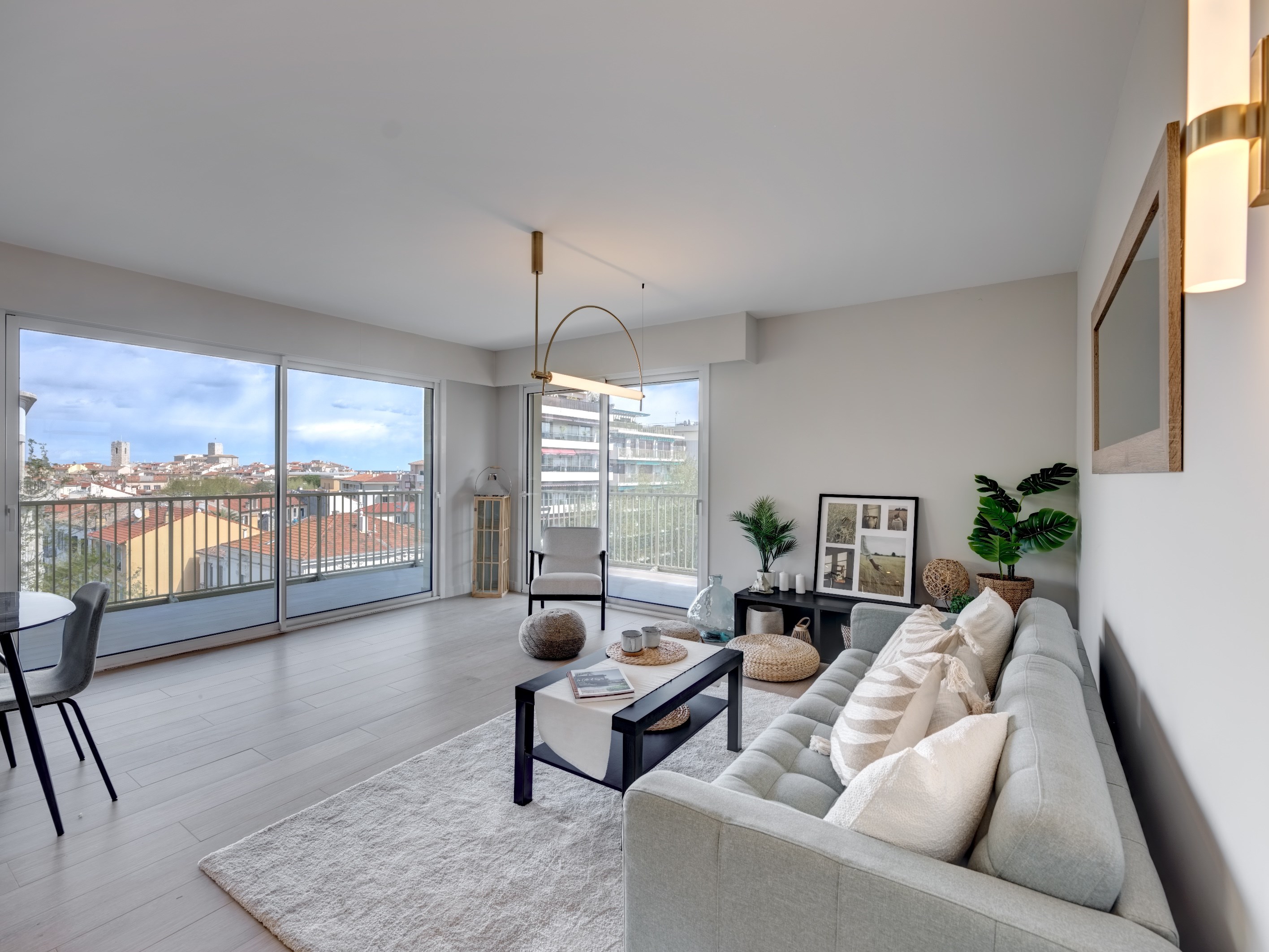  Antibes centre apartment 94 sqm 40 sqm terrace 2 bedroom near beaches Old Town … - 物件實景