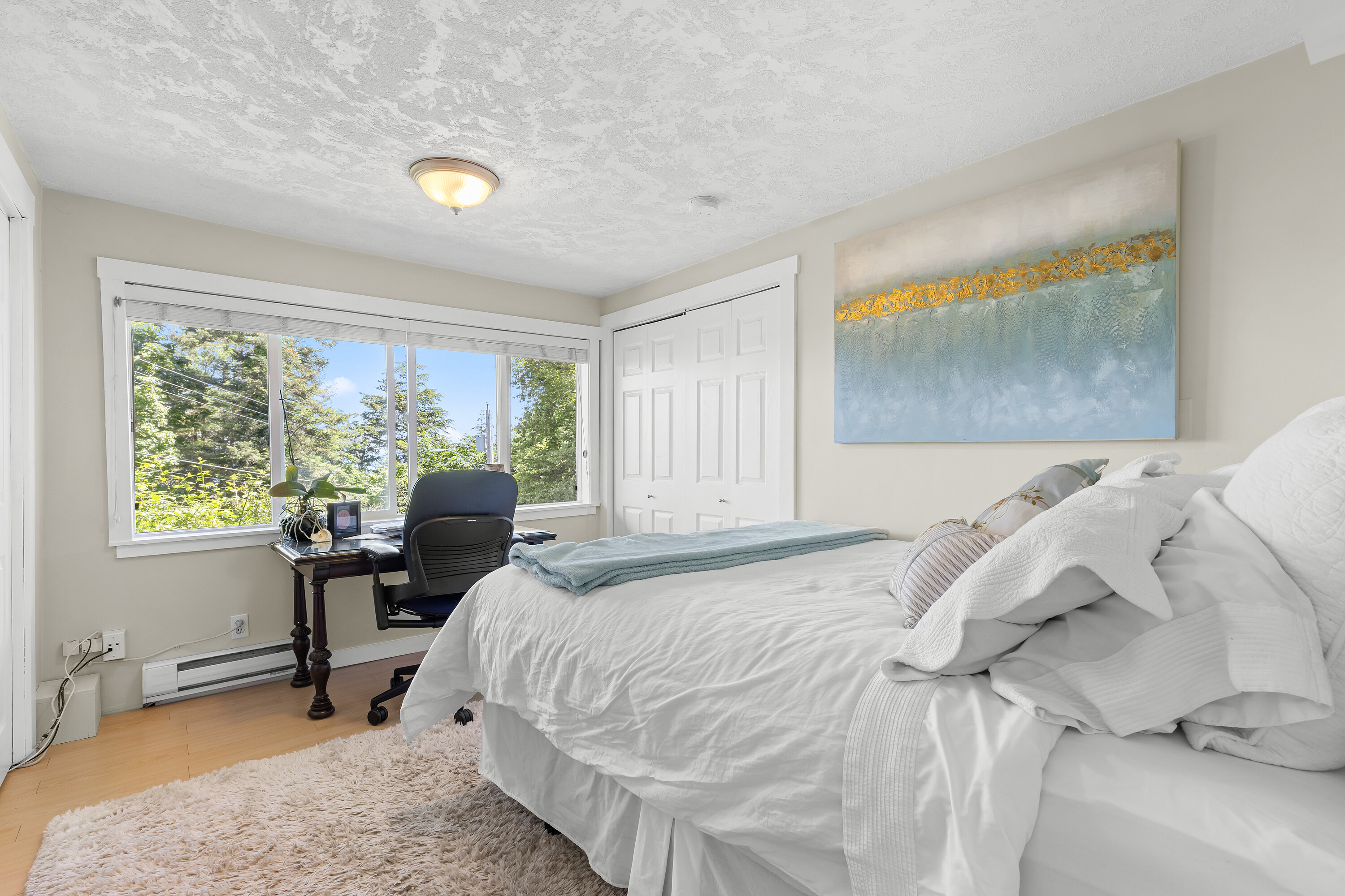  Chic Cordova Bay Home - 物件實景