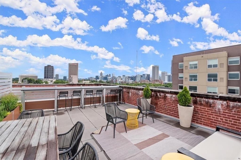 Atlanta, Georgia, 30313, United States, 2 Bedrooms Bedrooms, ,2 BathroomsBathrooms,Residential,For Sale,2001199