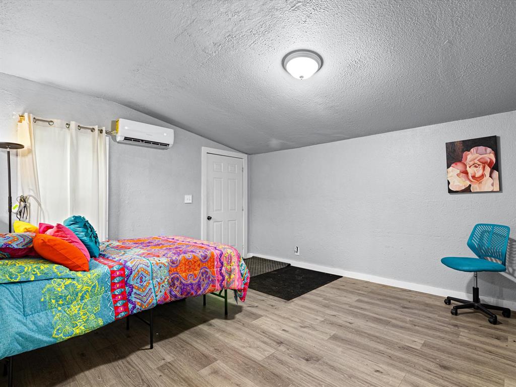 Ennis, Texas, 75119, United States, 3 Bedrooms Bedrooms, ,3 BathroomsBathrooms,Residential,For Sale,1928326