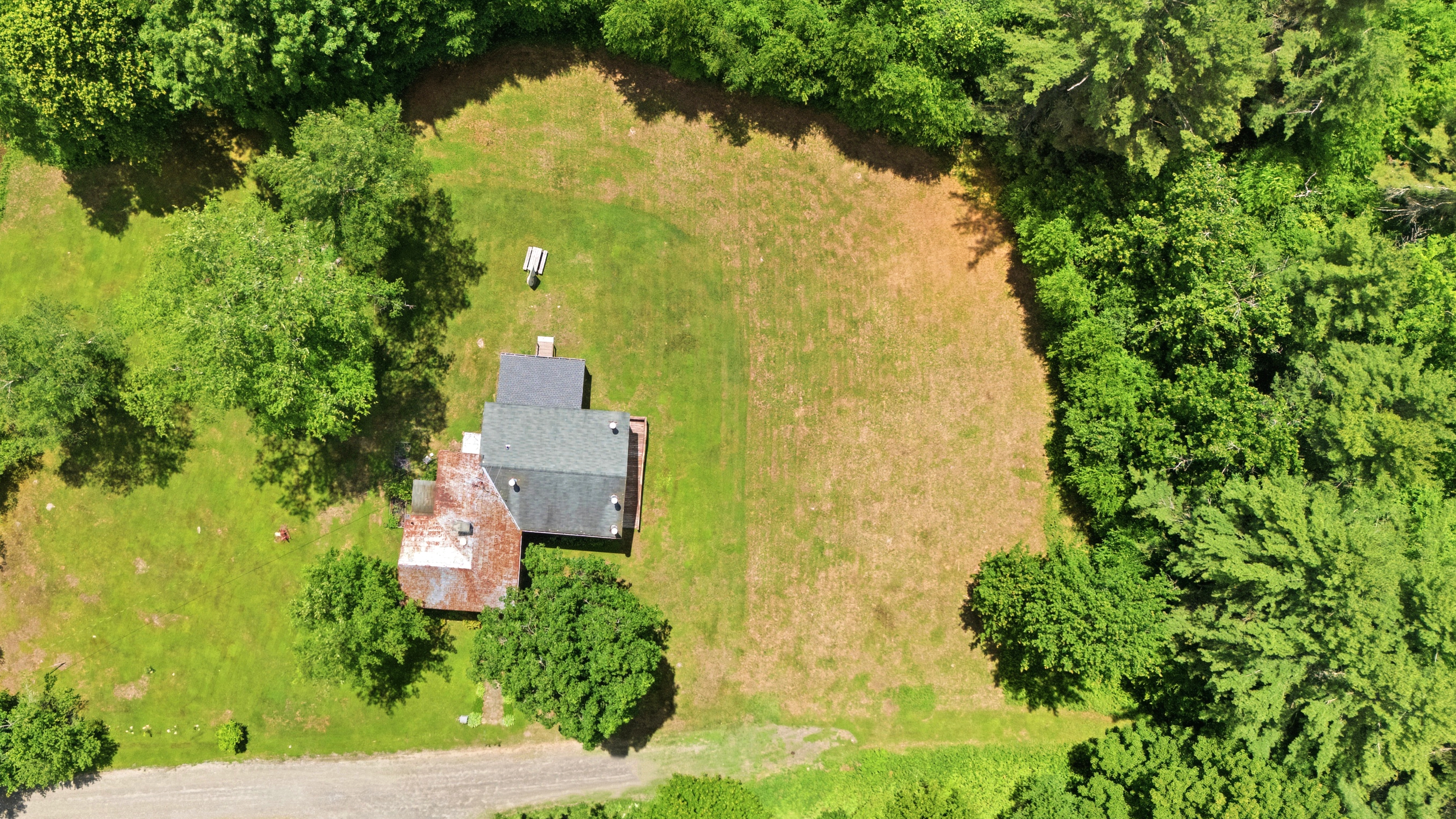  Historic 5 Bed Farmhouse on 60 Acres of Endless Possibility - 物件實景