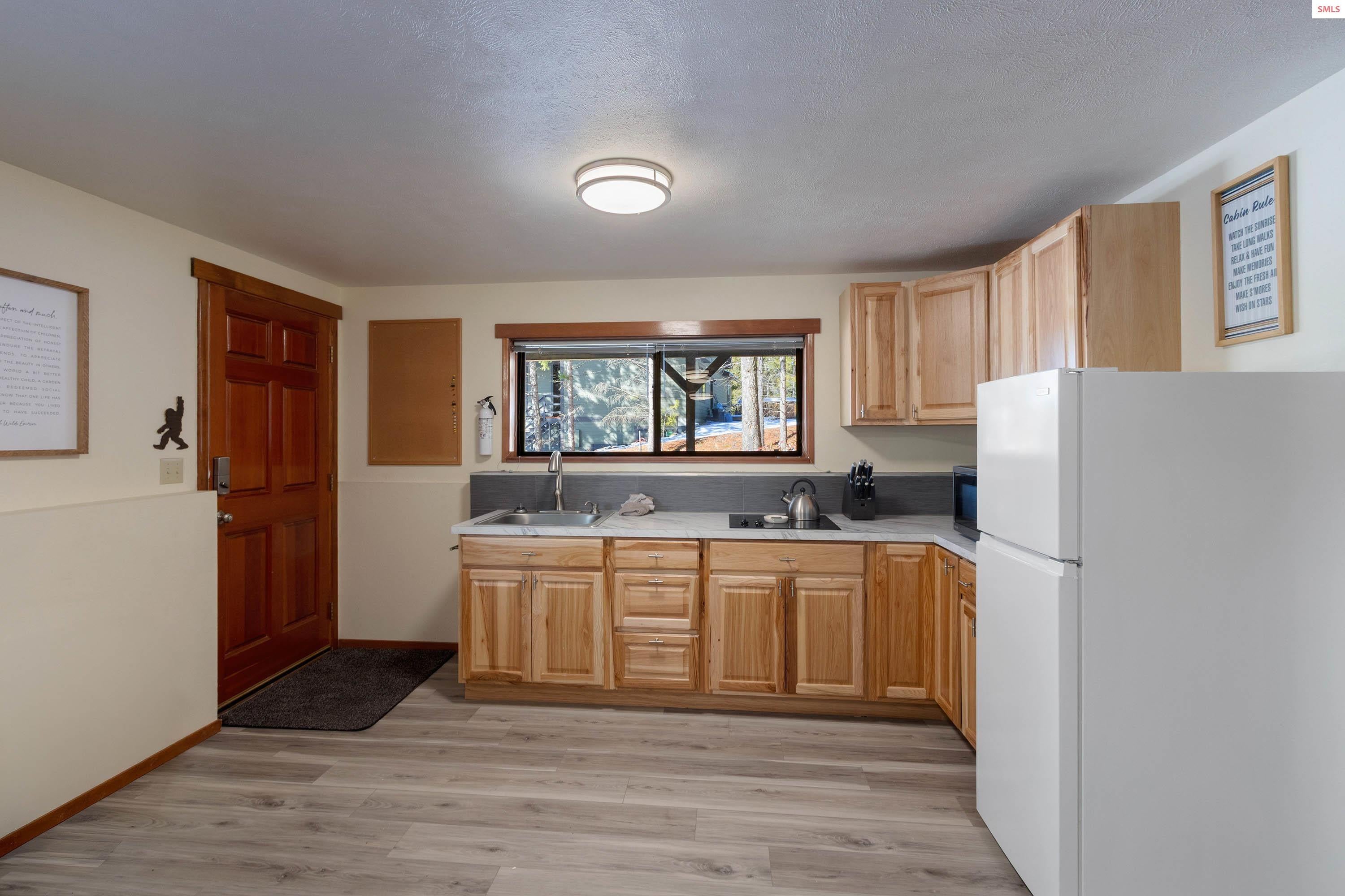 Sagle, Idaho, 83860, United States, 4 Bedrooms Bedrooms, ,2 BathroomsBathrooms,Residential,For Sale,2022483