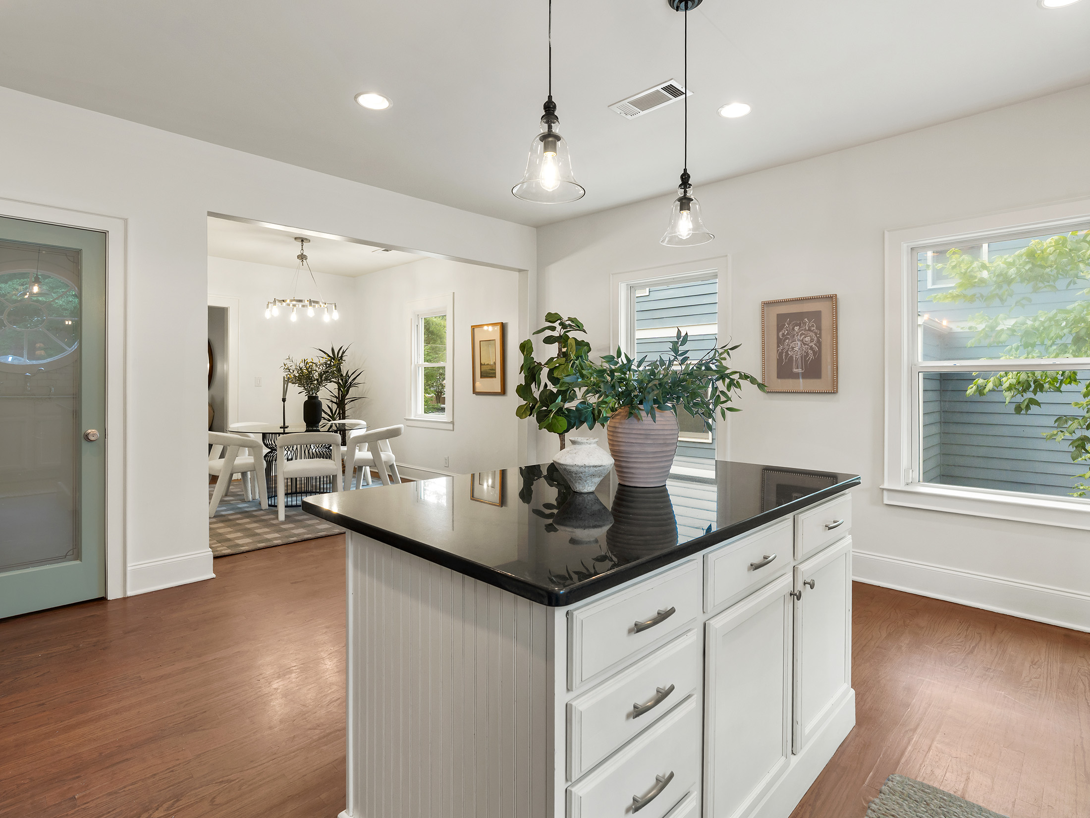  Thoughtfully Updated Oakhurst Bungalow - 物件實景