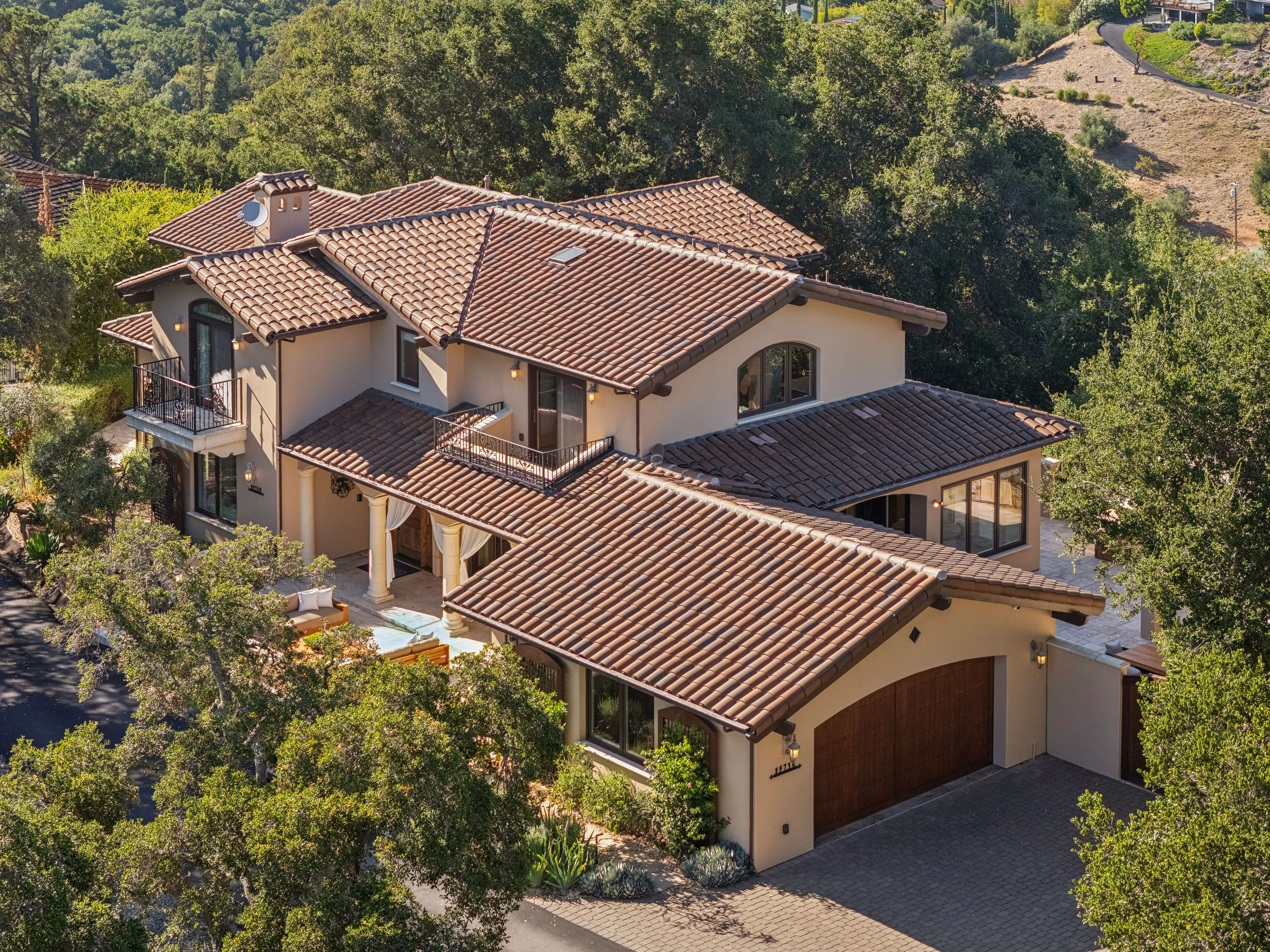  Private Mediterranean Estate with Breathtaking Views - 物件實景